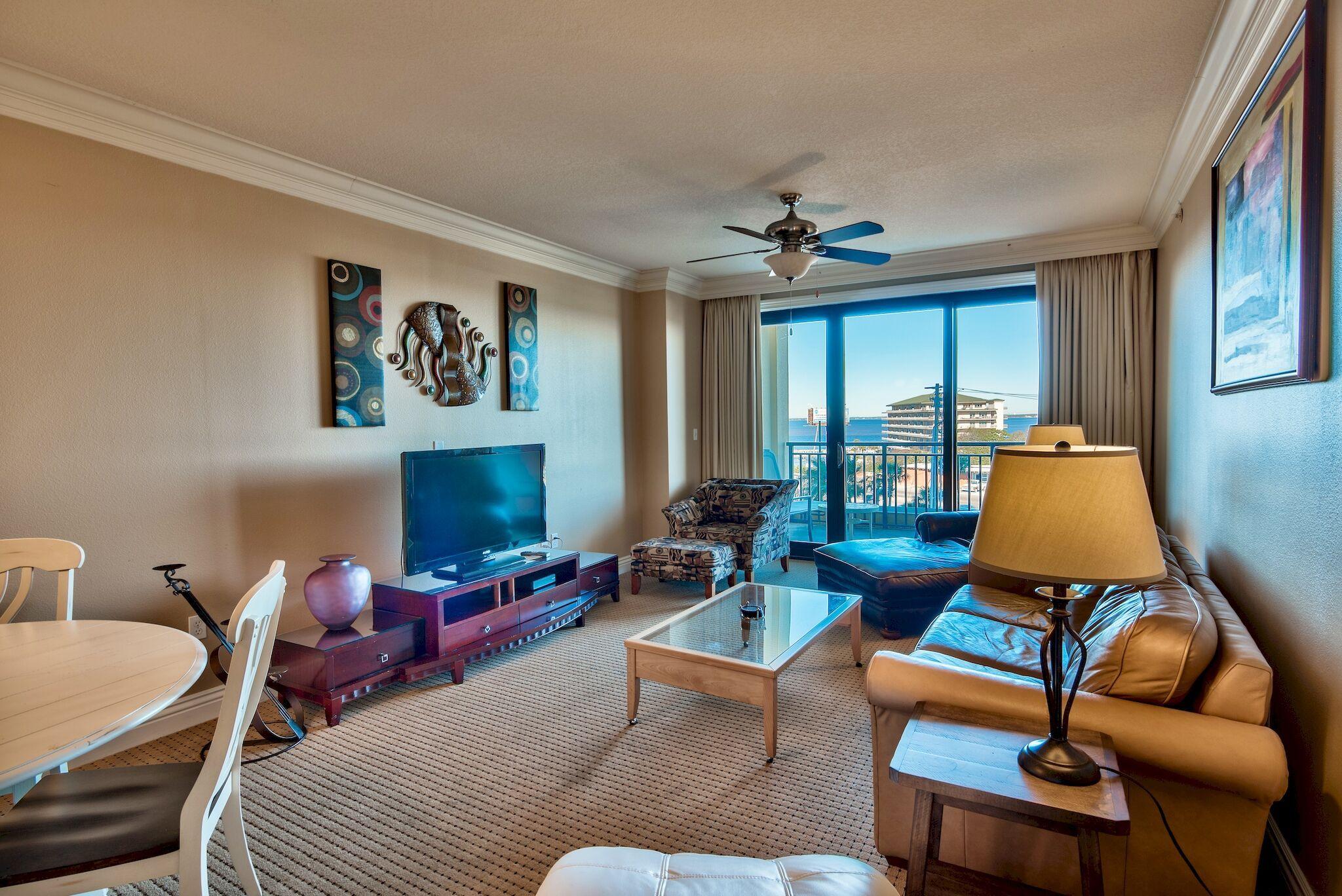 EMERALD GRANDE - Residential