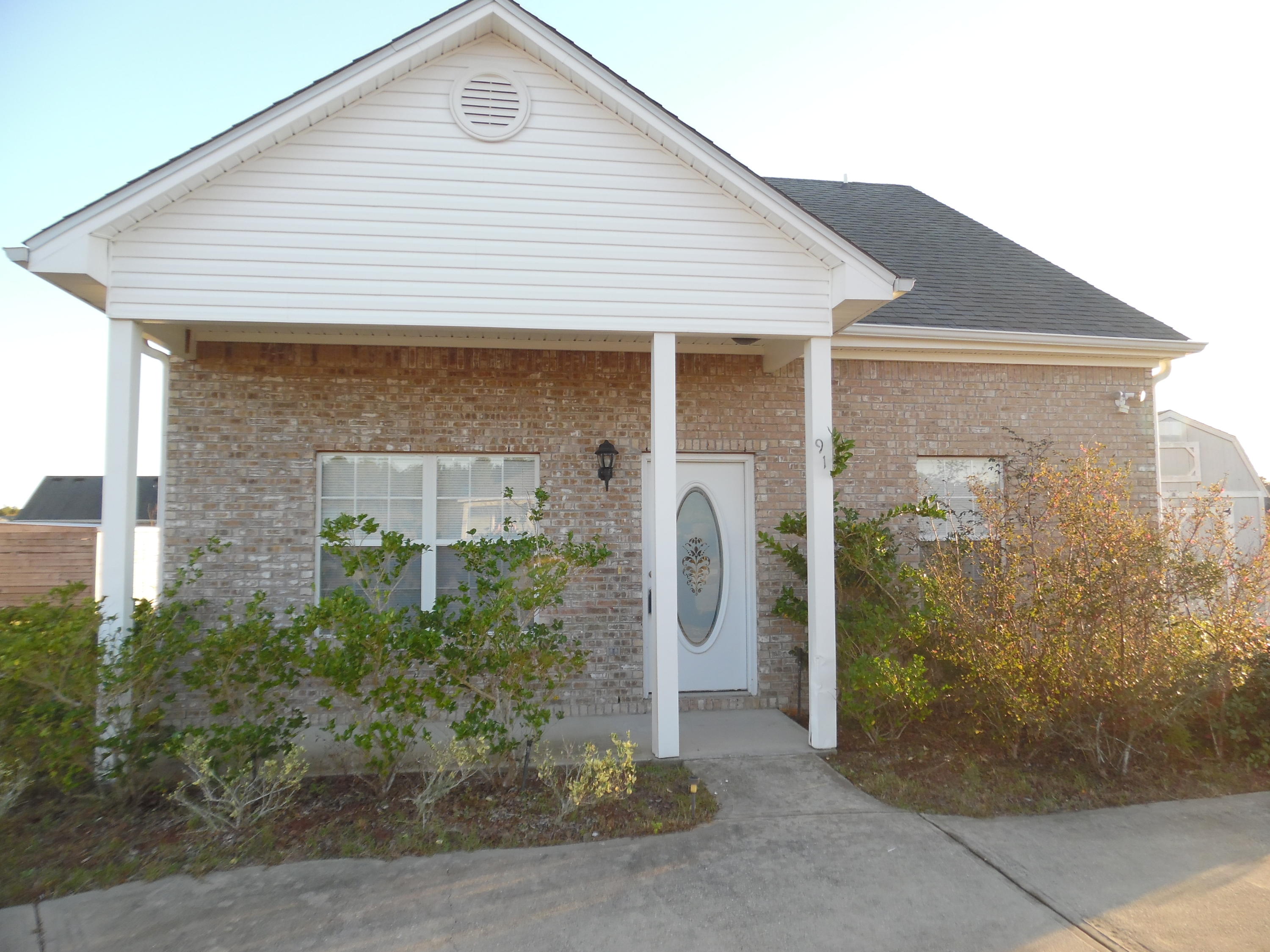 BRANDON OAKS 2ND ADD - Residential