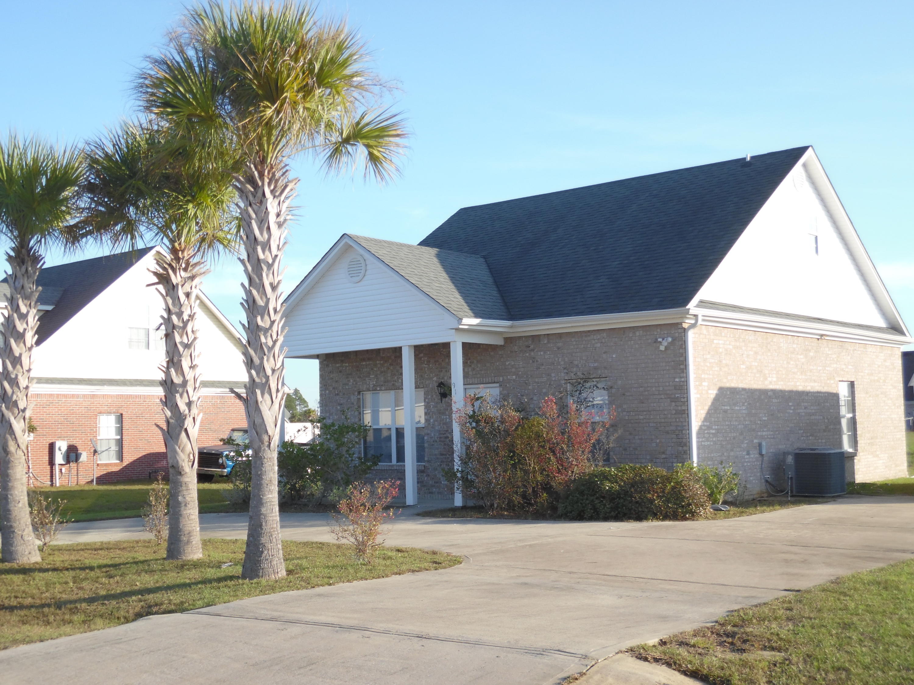 BRANDON OAKS 2ND ADD - Residential