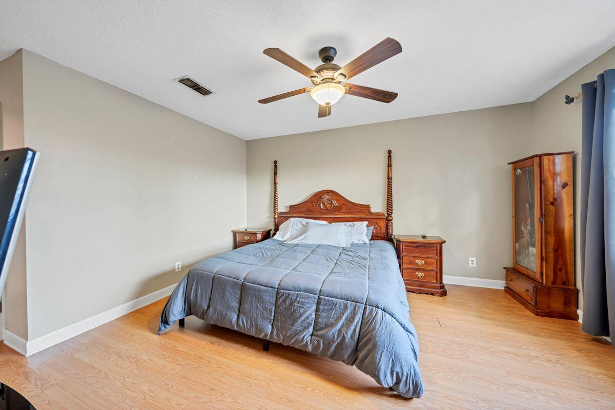 LYNN HAVEN - Residential