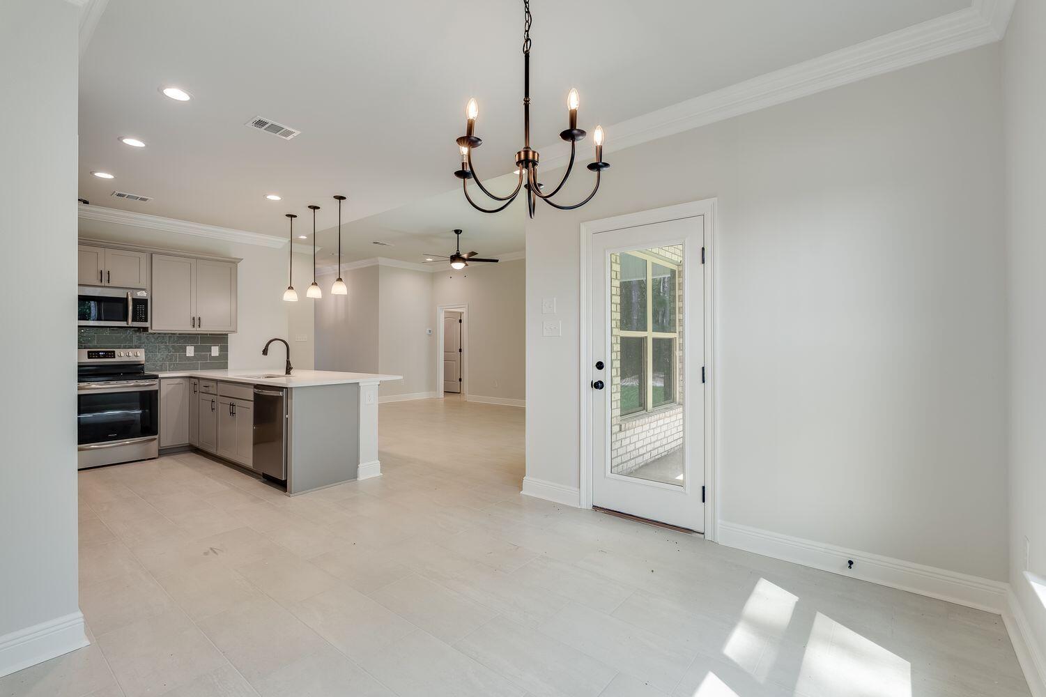 HAMMOCK BAY of Freeport ( A brand New Subdivision of the Hammock Bay) The Moonswept - Residential Lease