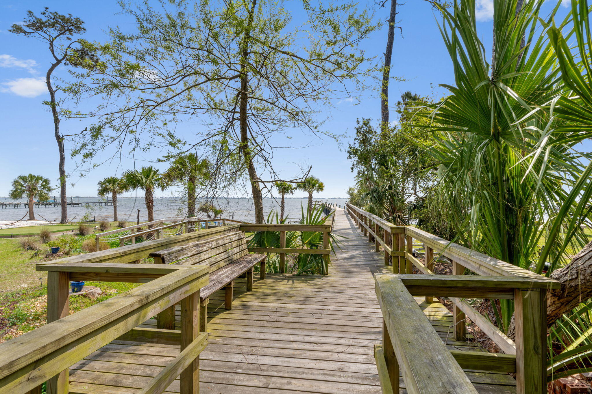 MAGNOLIA HARBOR - Residential