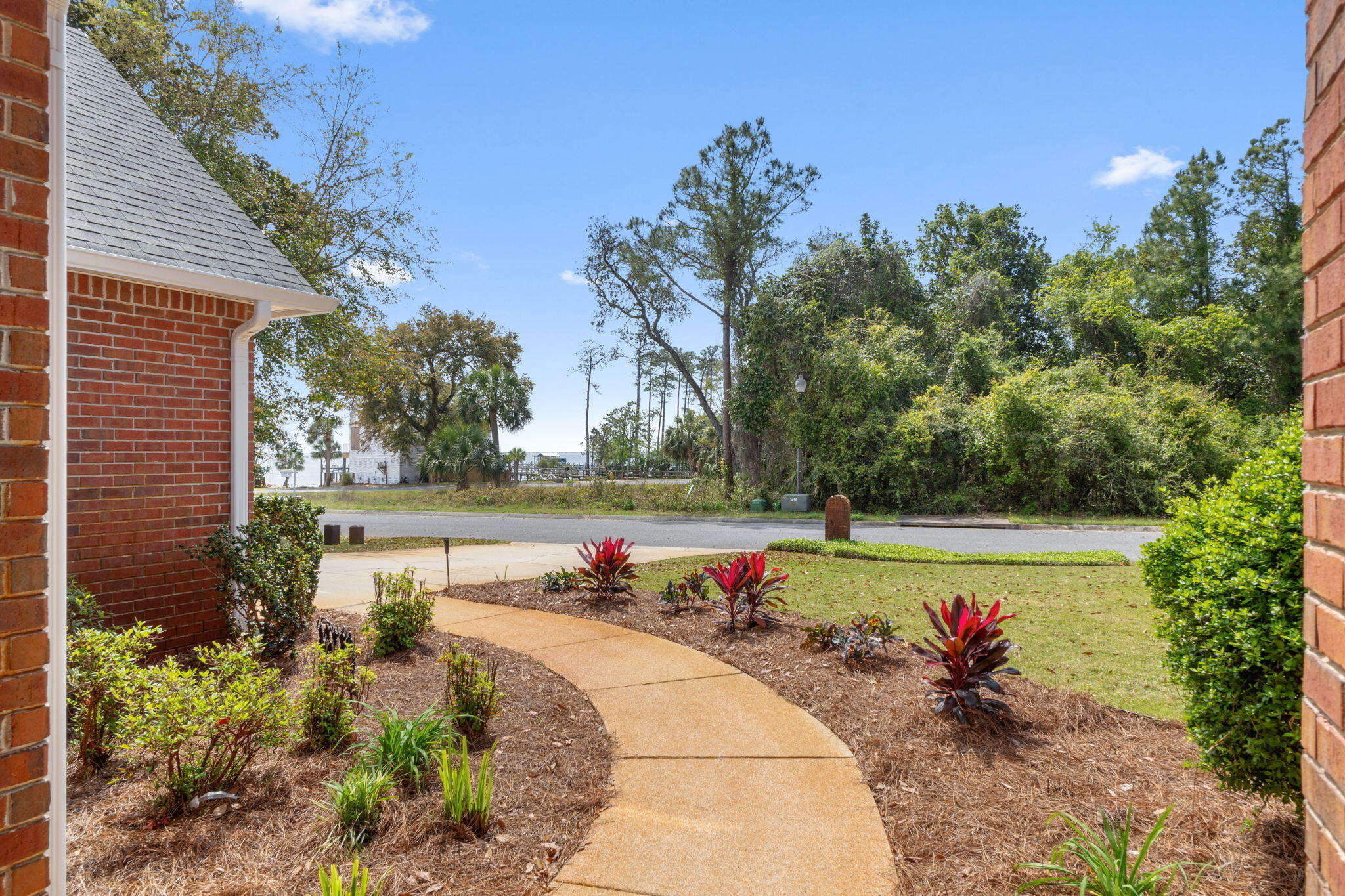MAGNOLIA HARBOR - Residential