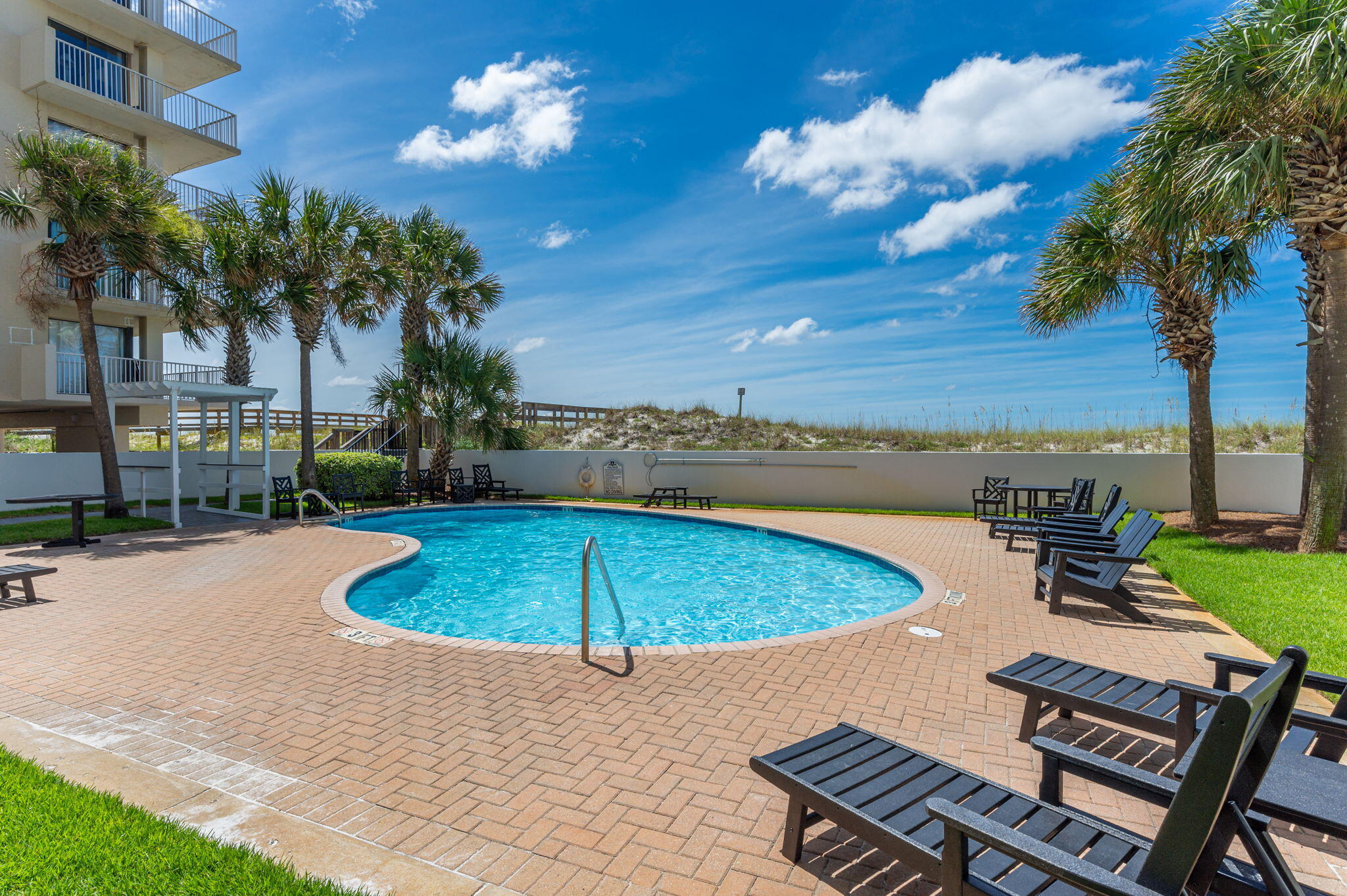 DUNE POINTE CONDO - Residential