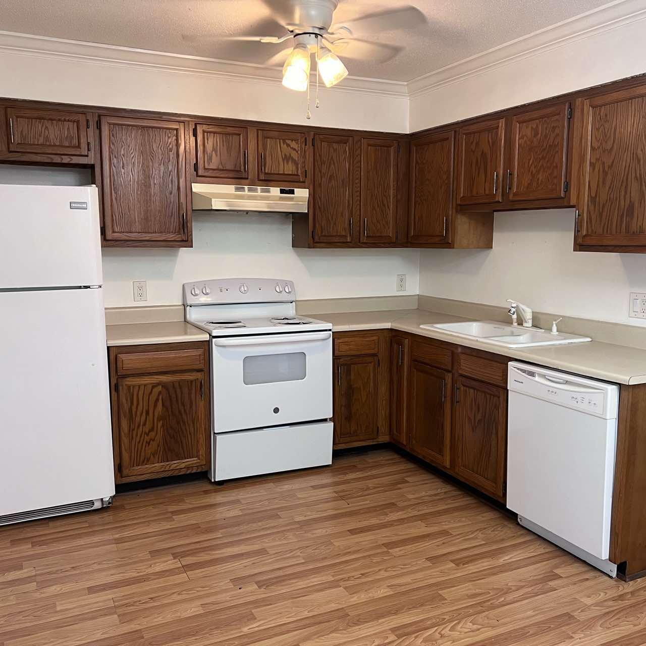 BROWNSVILLE STATION 3 - Residential Lease