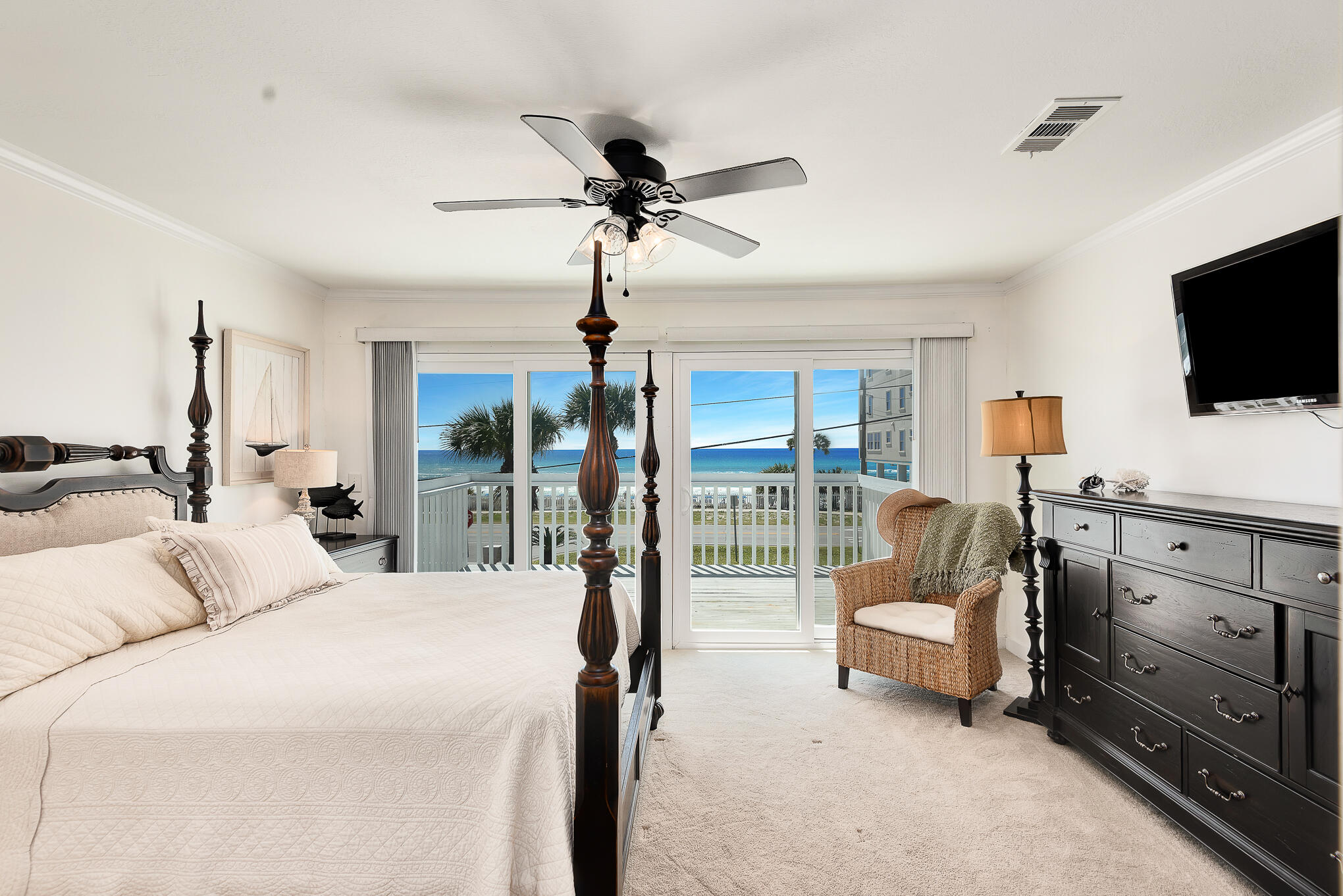 SAND PEBBLES T/H - Residential