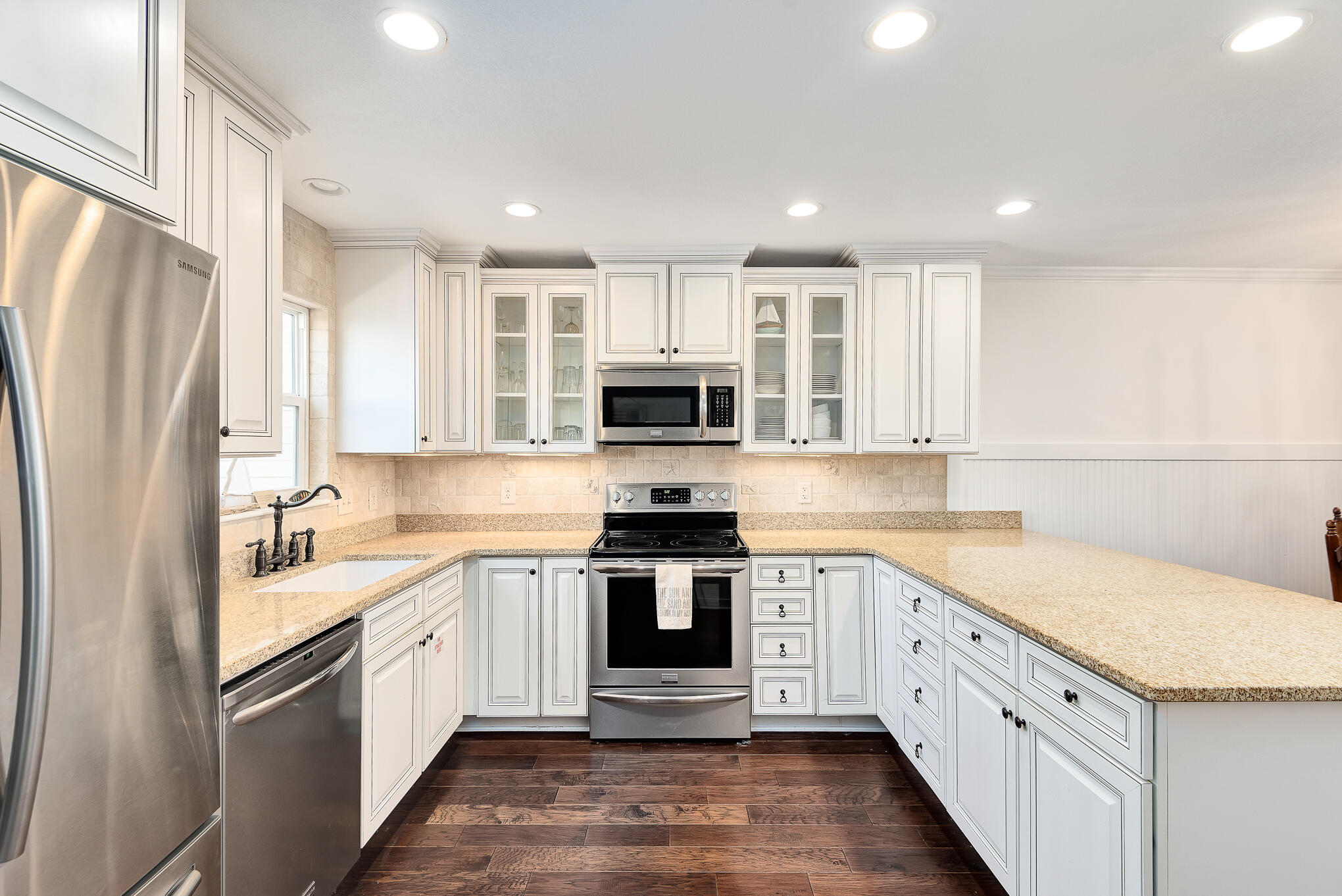 SAND PEBBLES T/H - Residential