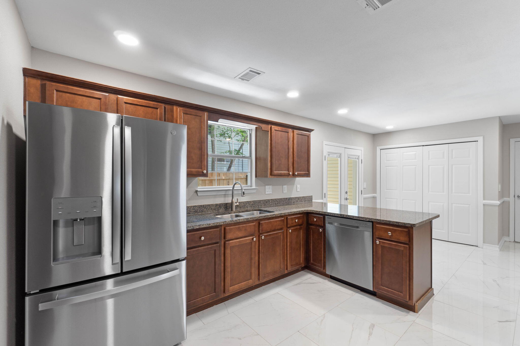 BROOKWOOD - Residential