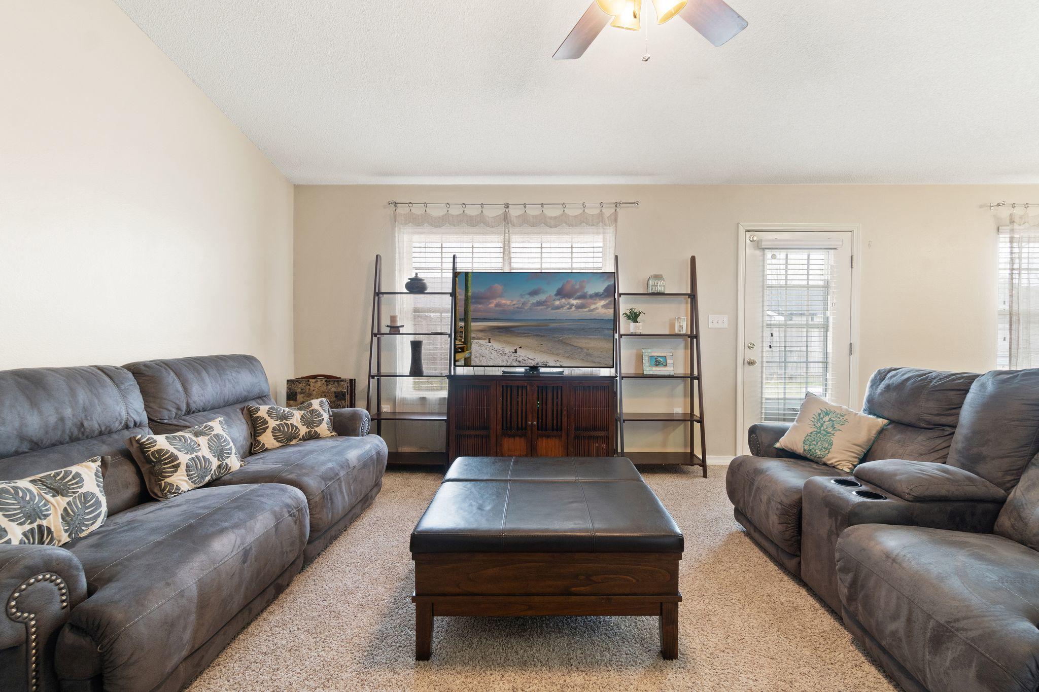 HAMPTON RIDGE ESTATES - Residential