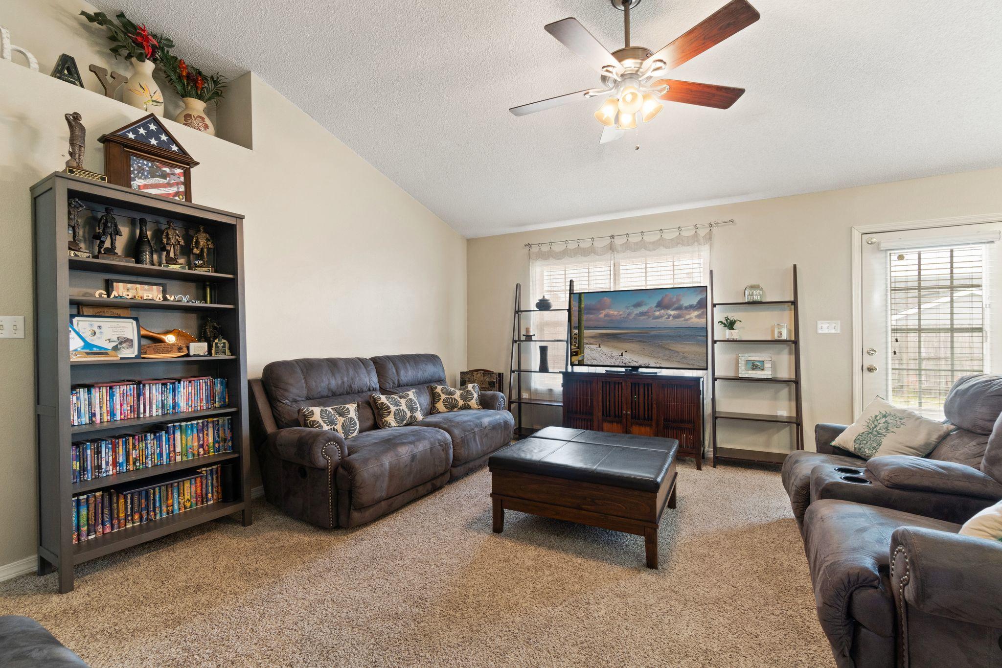 HAMPTON RIDGE ESTATES - Residential