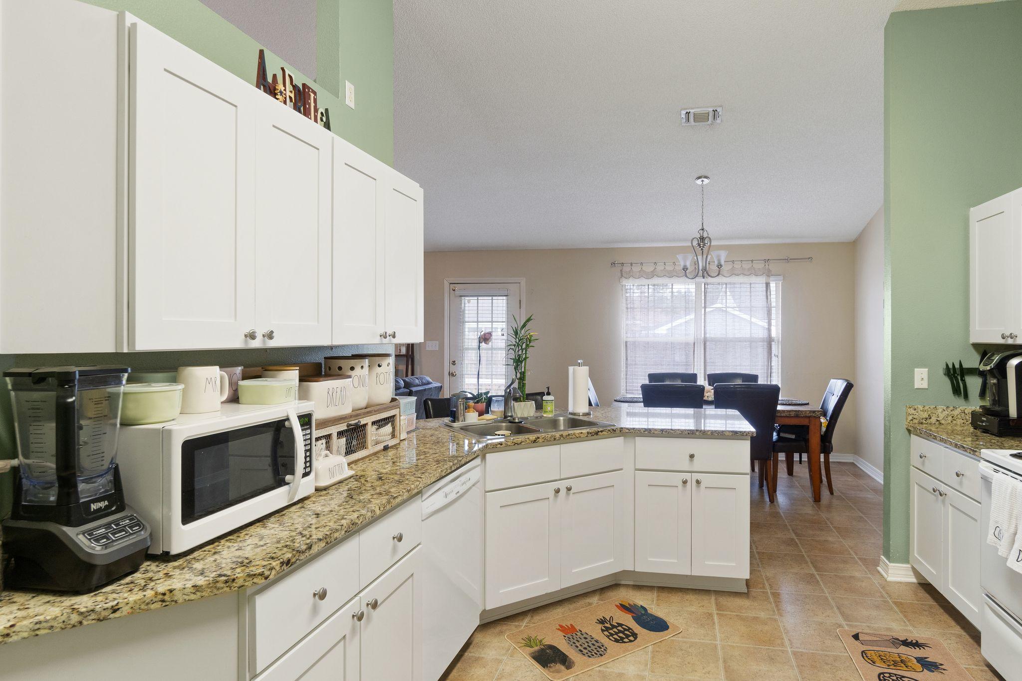 HAMPTON RIDGE ESTATES - Residential