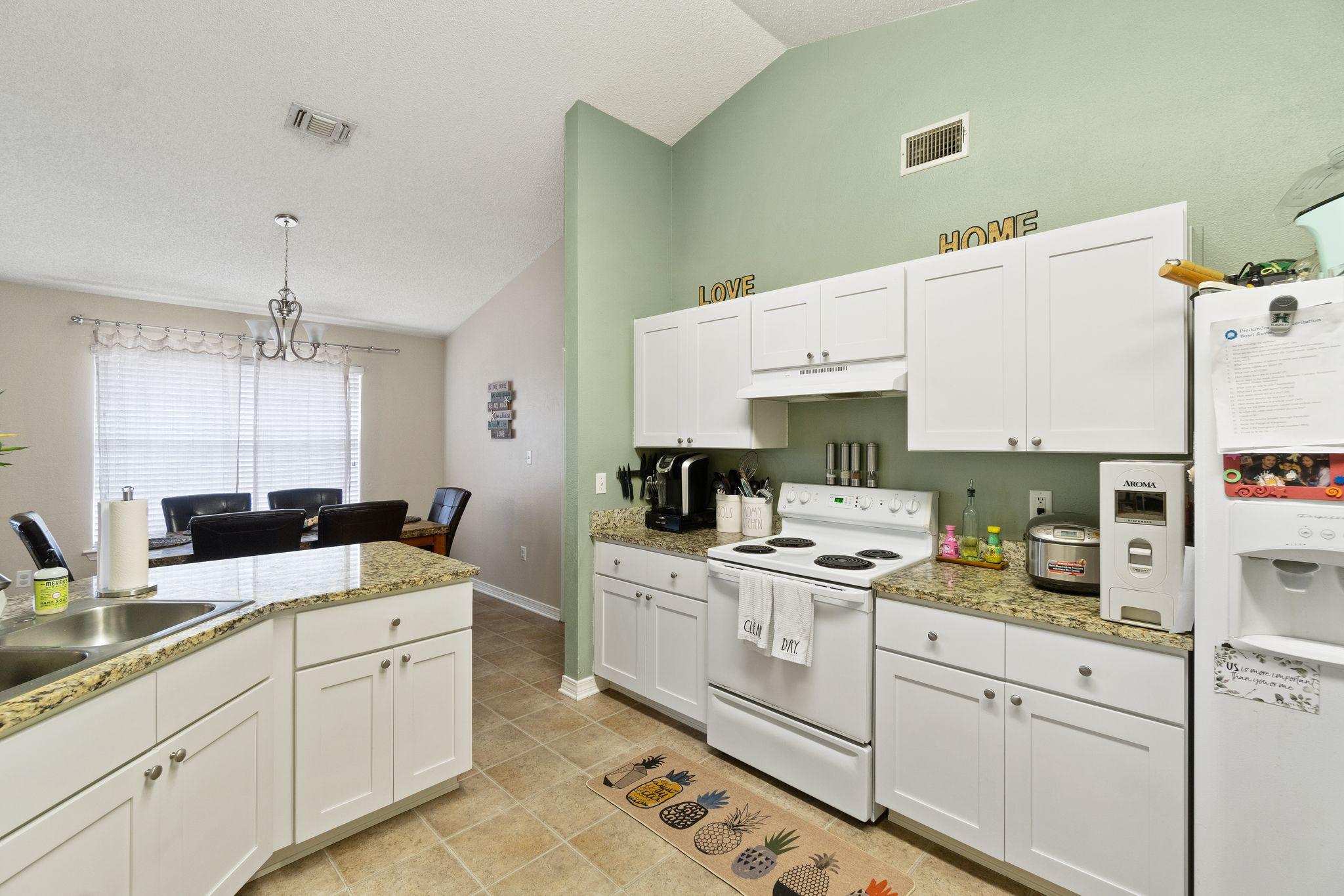 HAMPTON RIDGE ESTATES - Residential