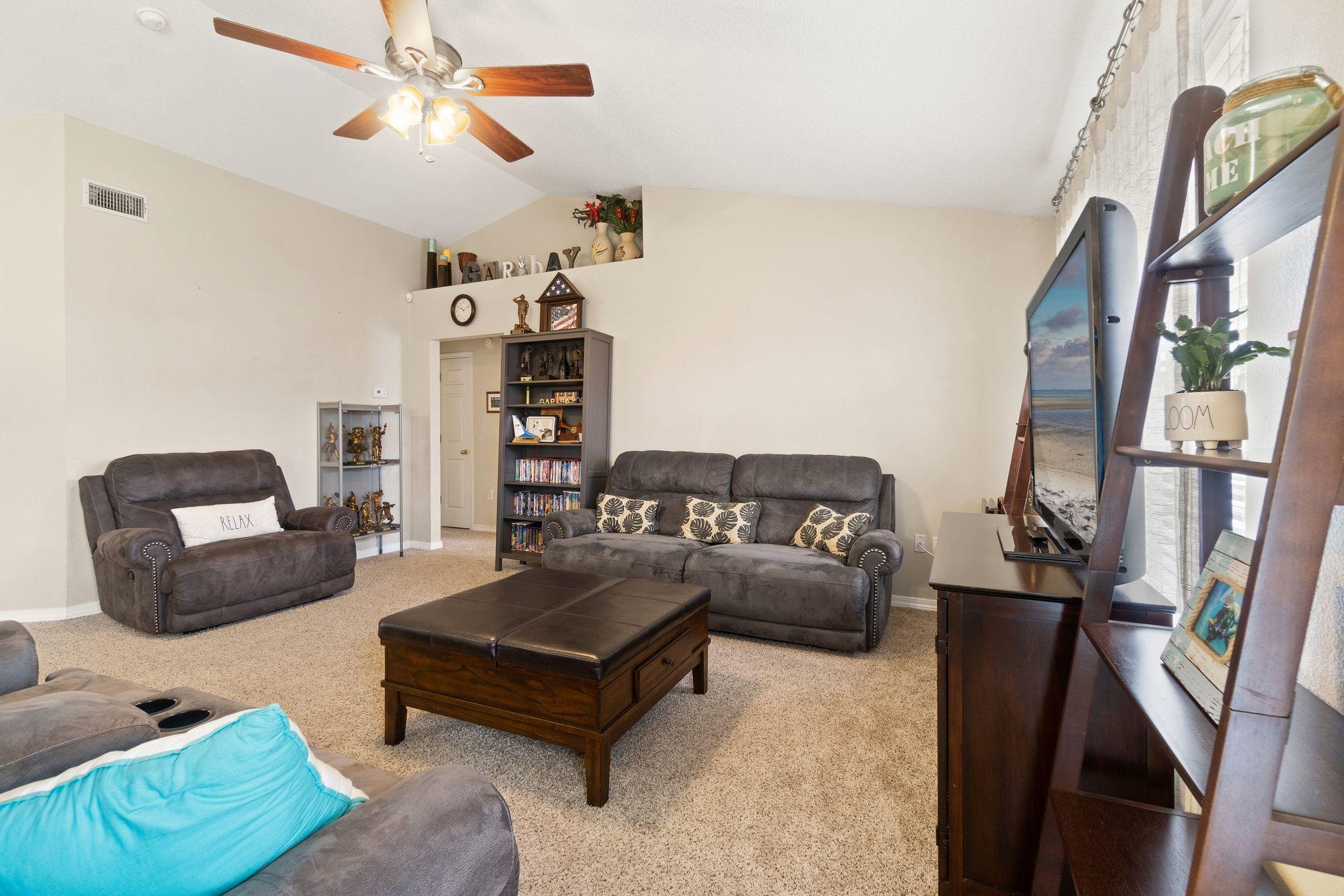 HAMPTON RIDGE ESTATES - Residential