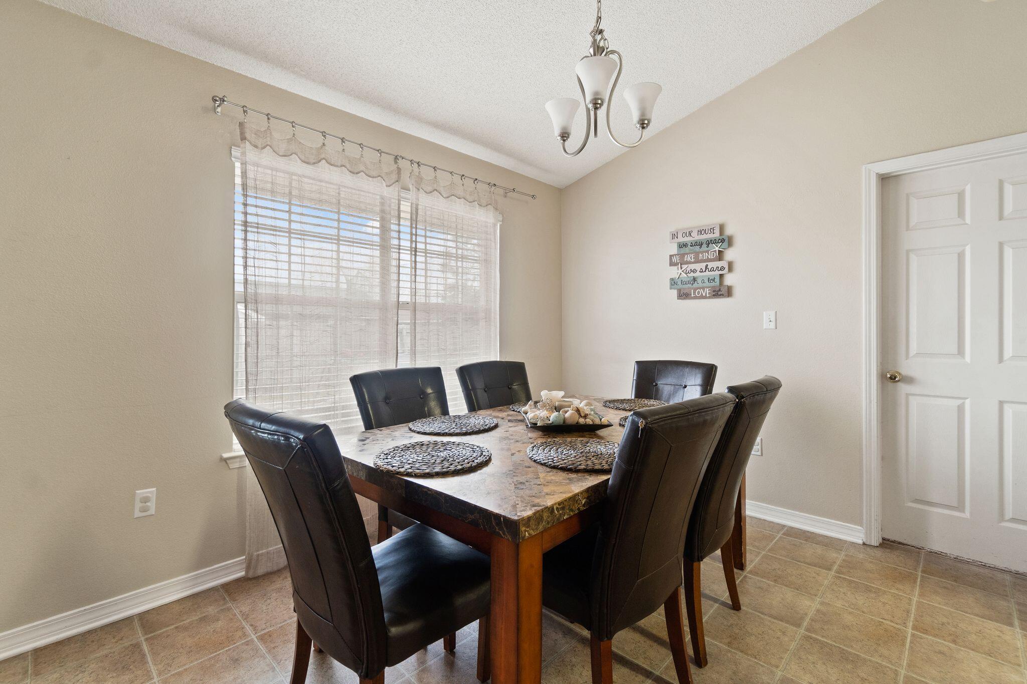 HAMPTON RIDGE ESTATES - Residential