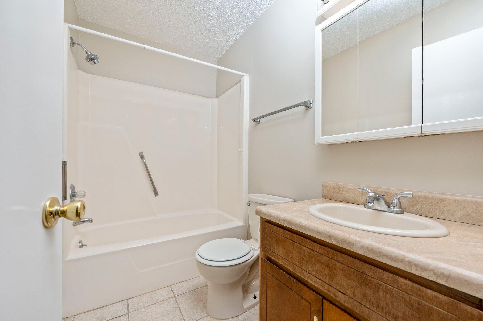 MCLAUGHLIN & HARRIS - Residential