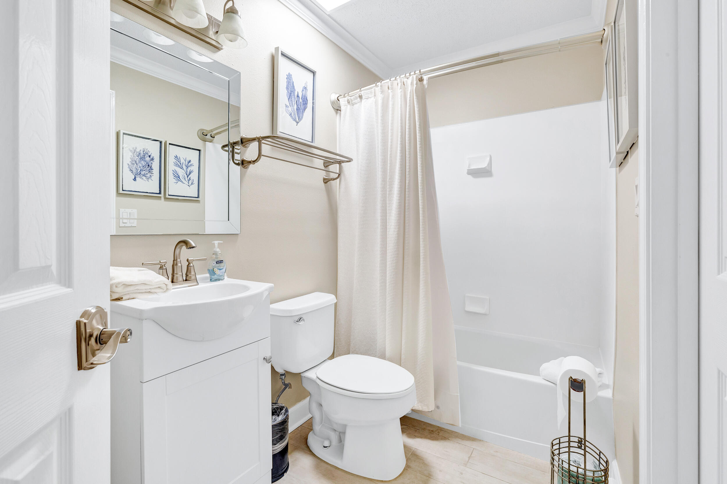 INN AT BLUE MOUNTAIN BEACH - Residential