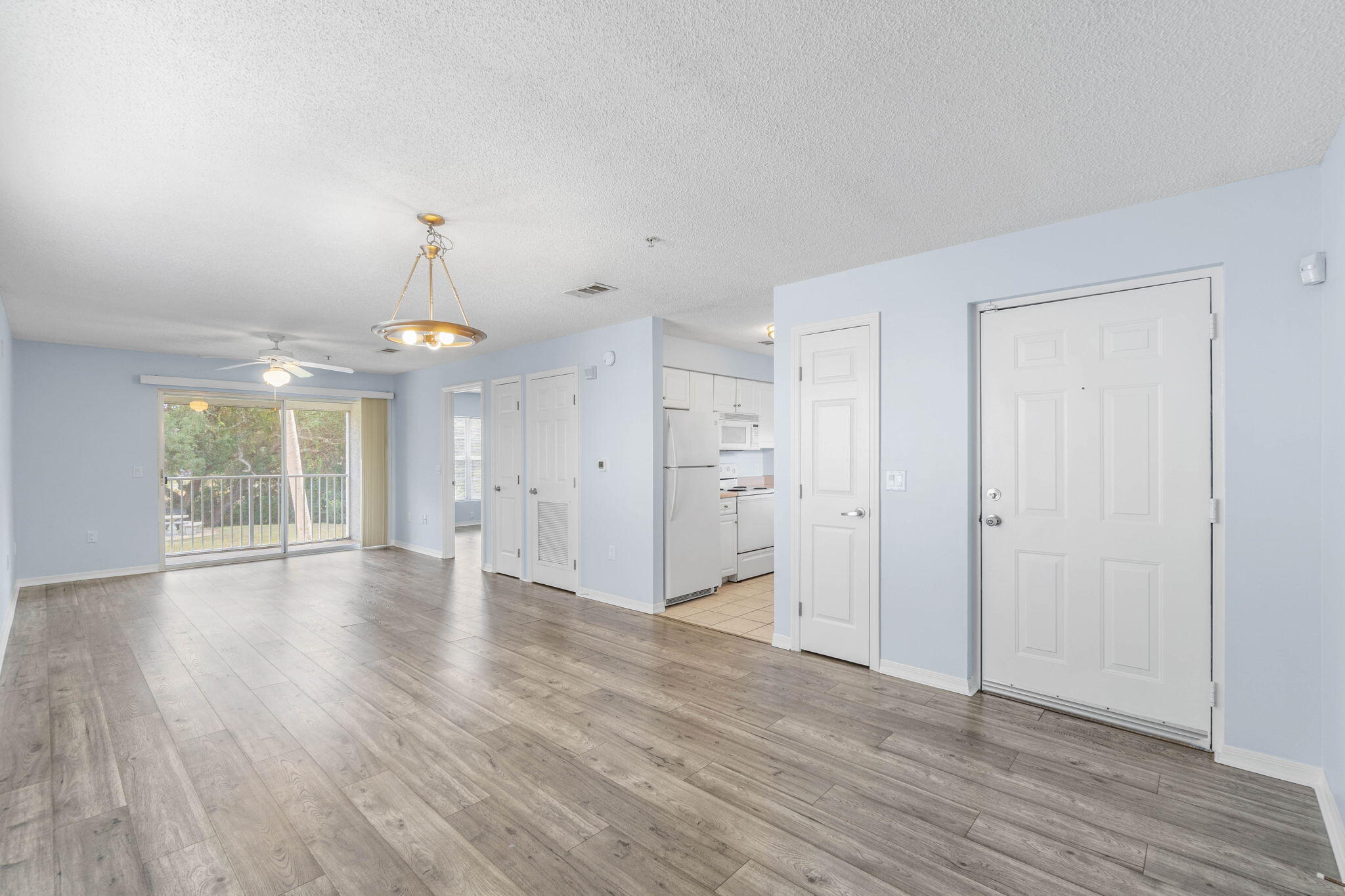 FLORIDA CLUB - Residential Lease