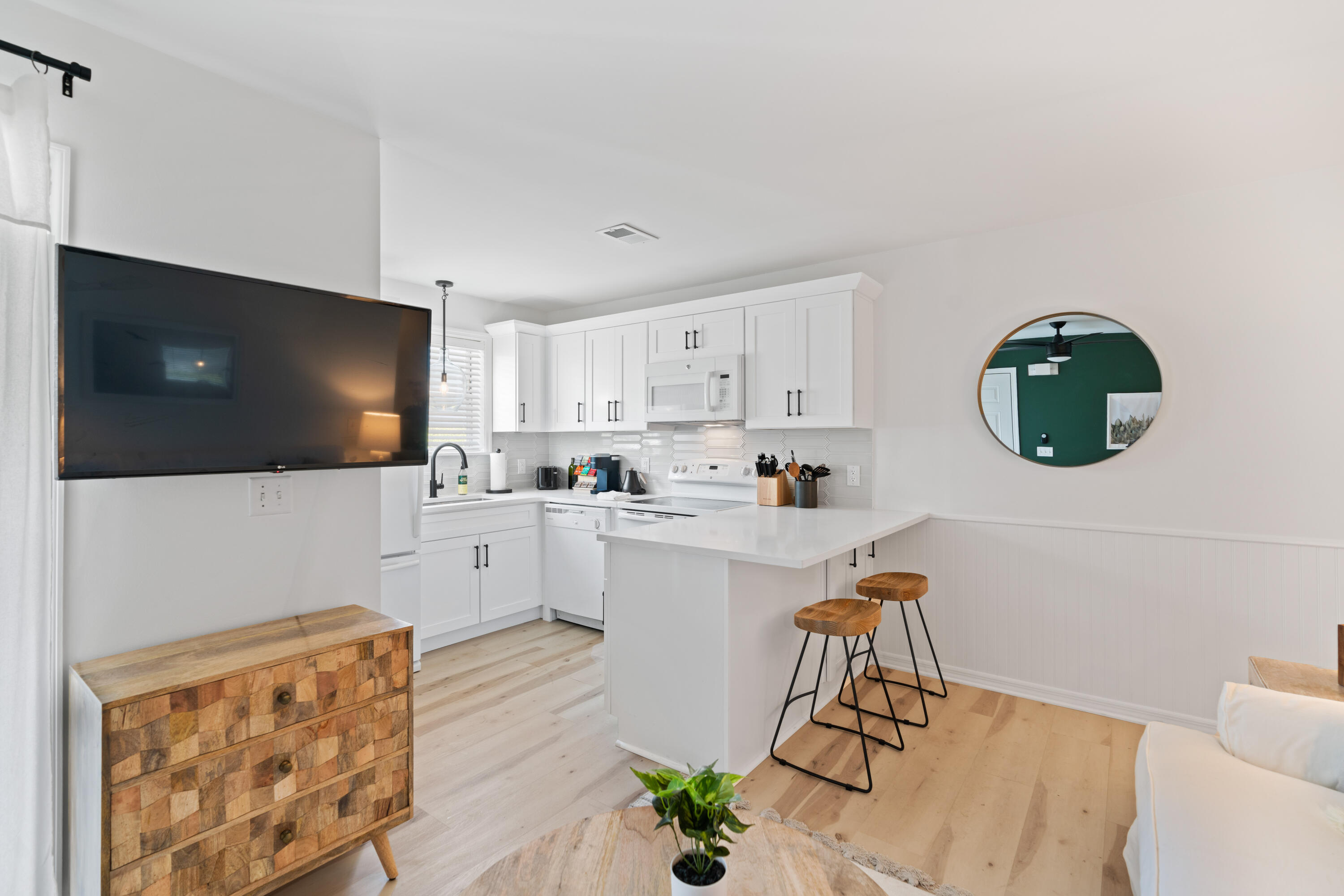 BEACHSIDE VILLAS CONDO - Residential