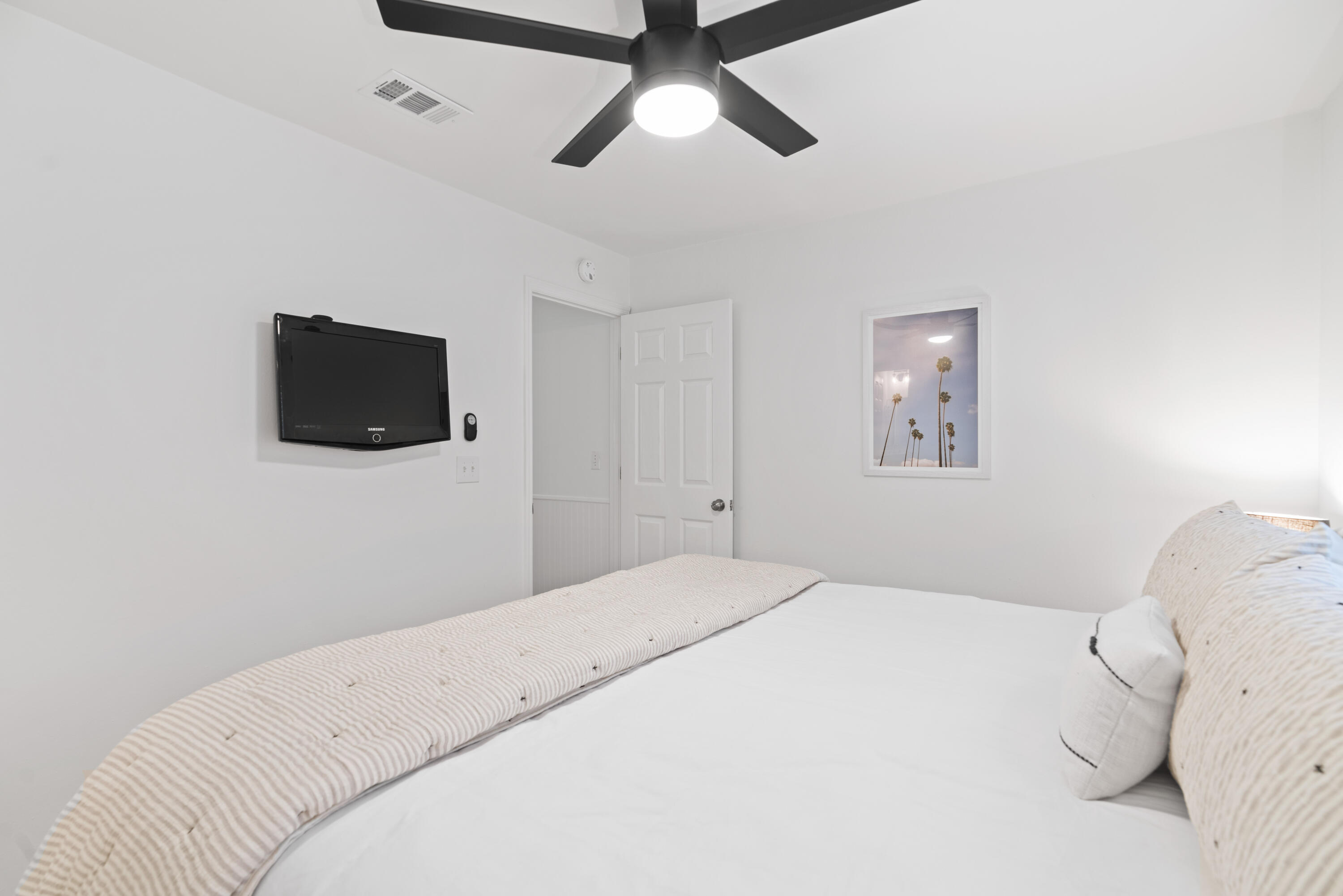 BEACHSIDE VILLAS CONDO - Residential
