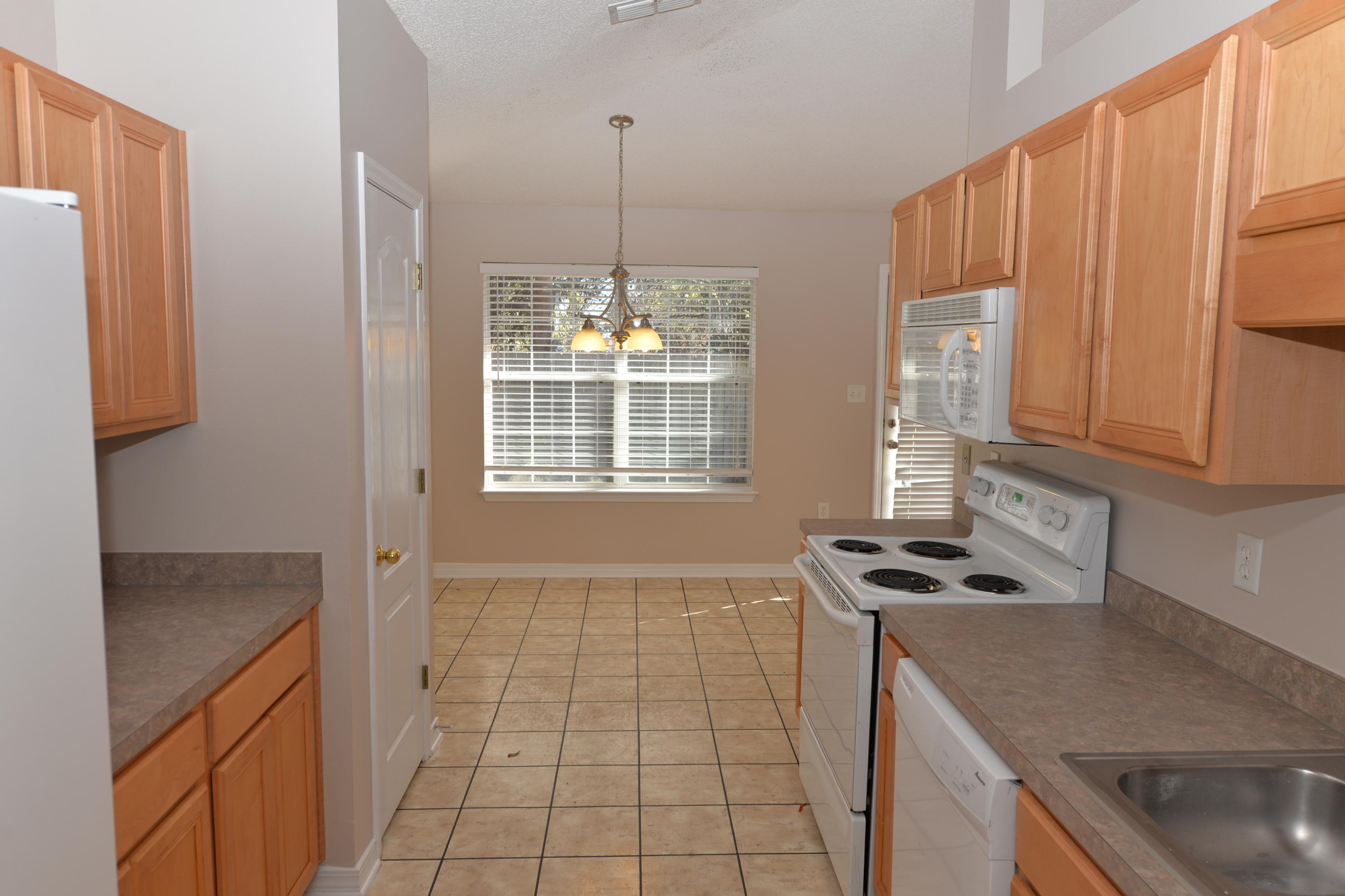 PARADISE RETREAT - Residential