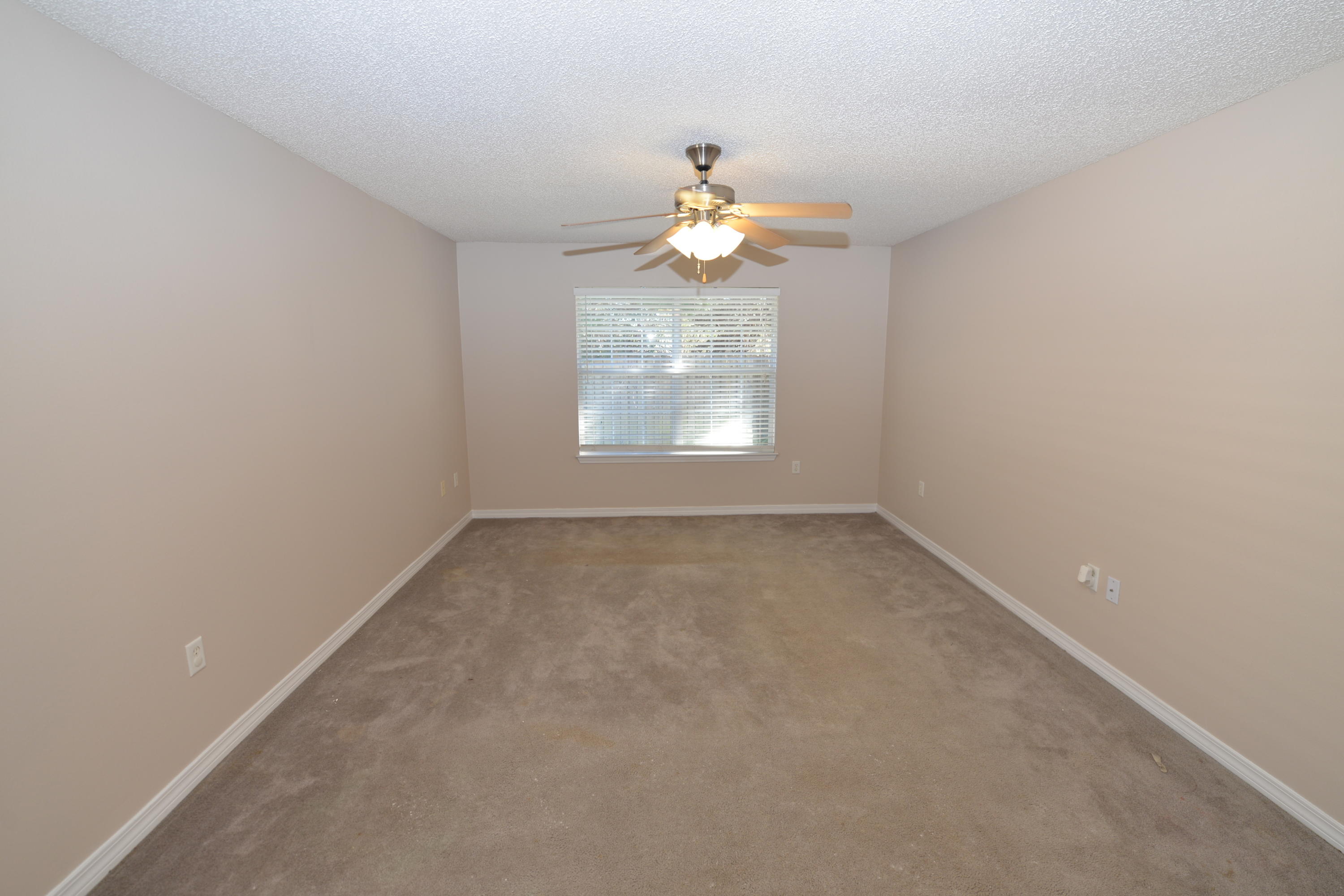 PARADISE RETREAT - Residential