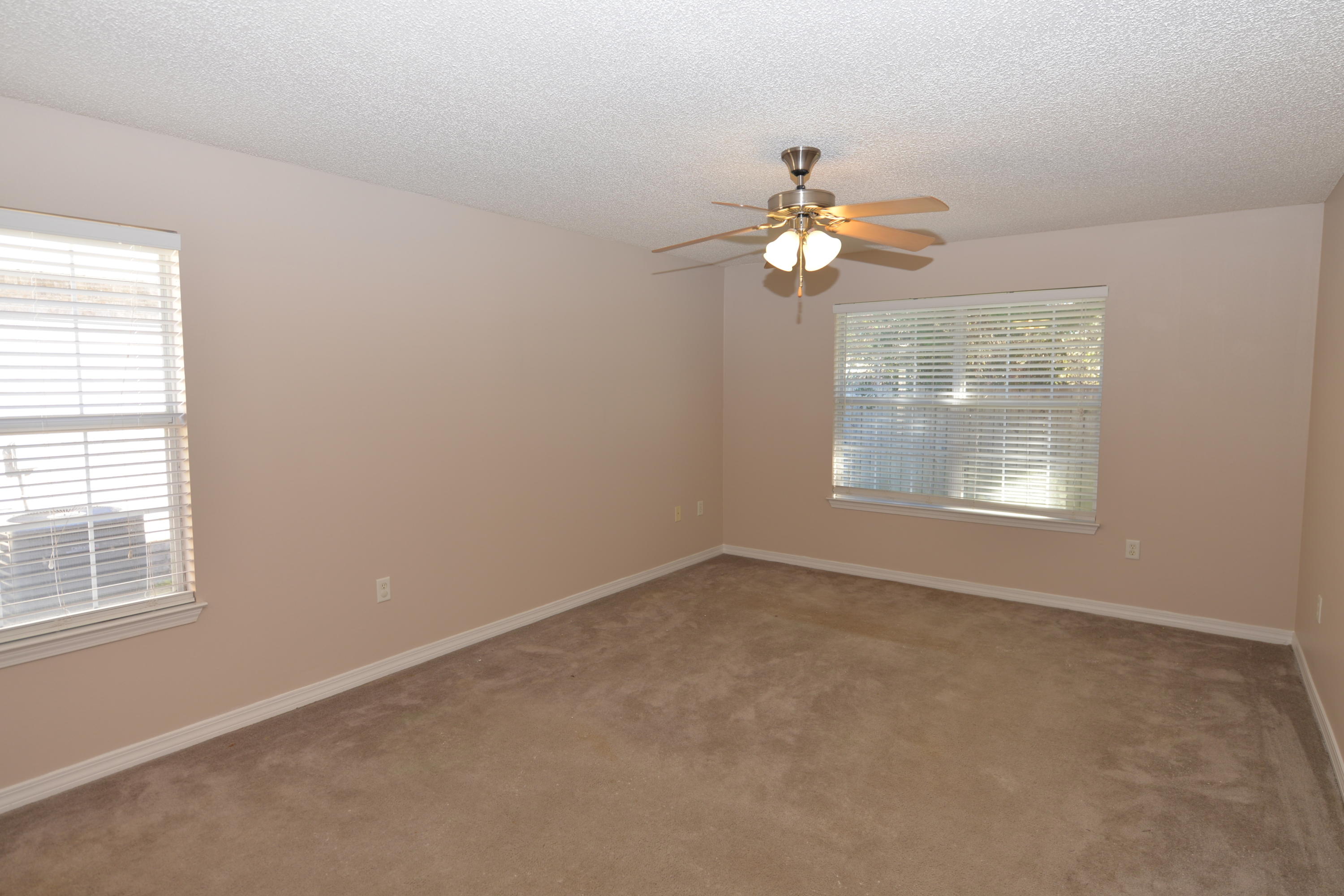 PARADISE RETREAT - Residential