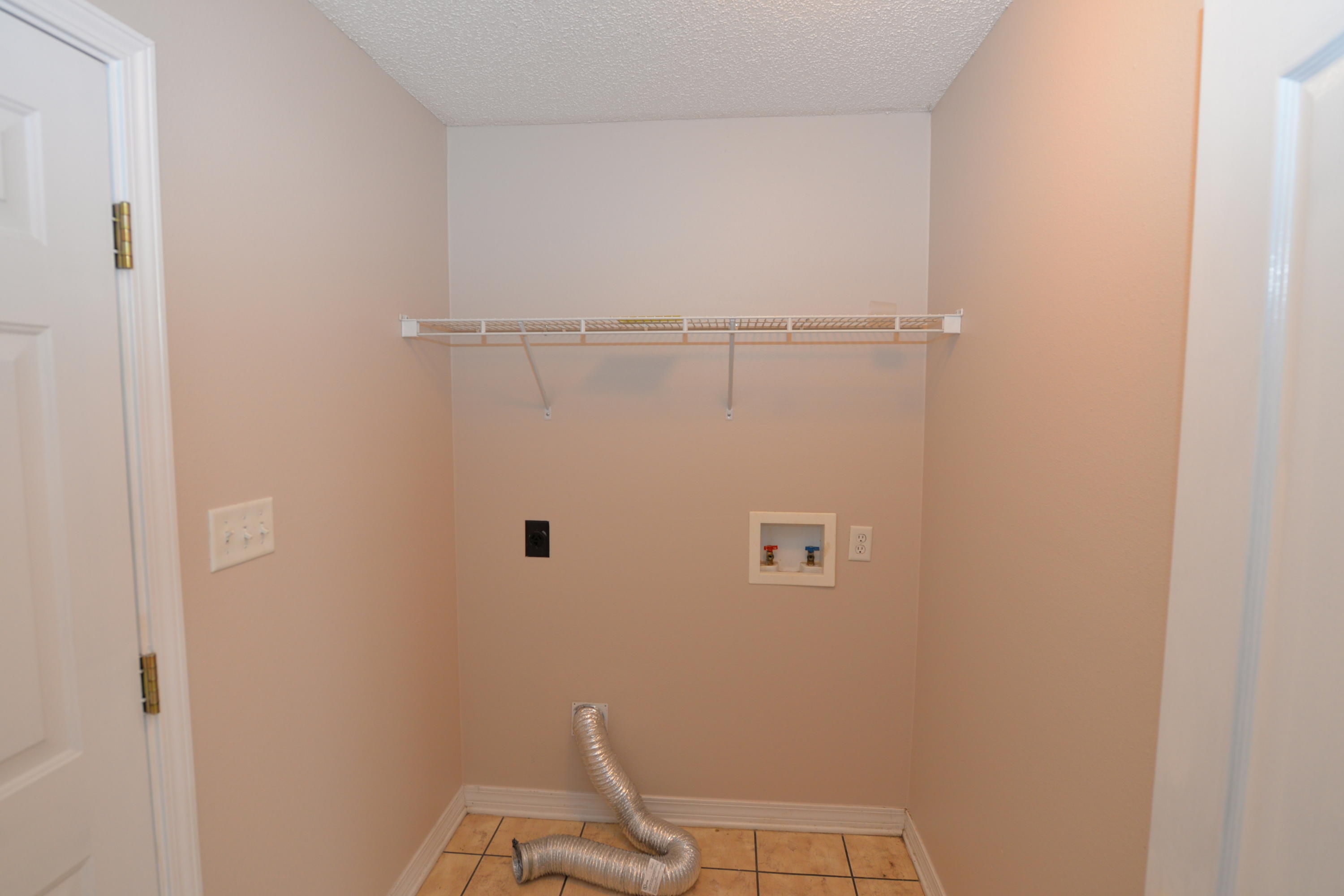 PARADISE RETREAT - Residential