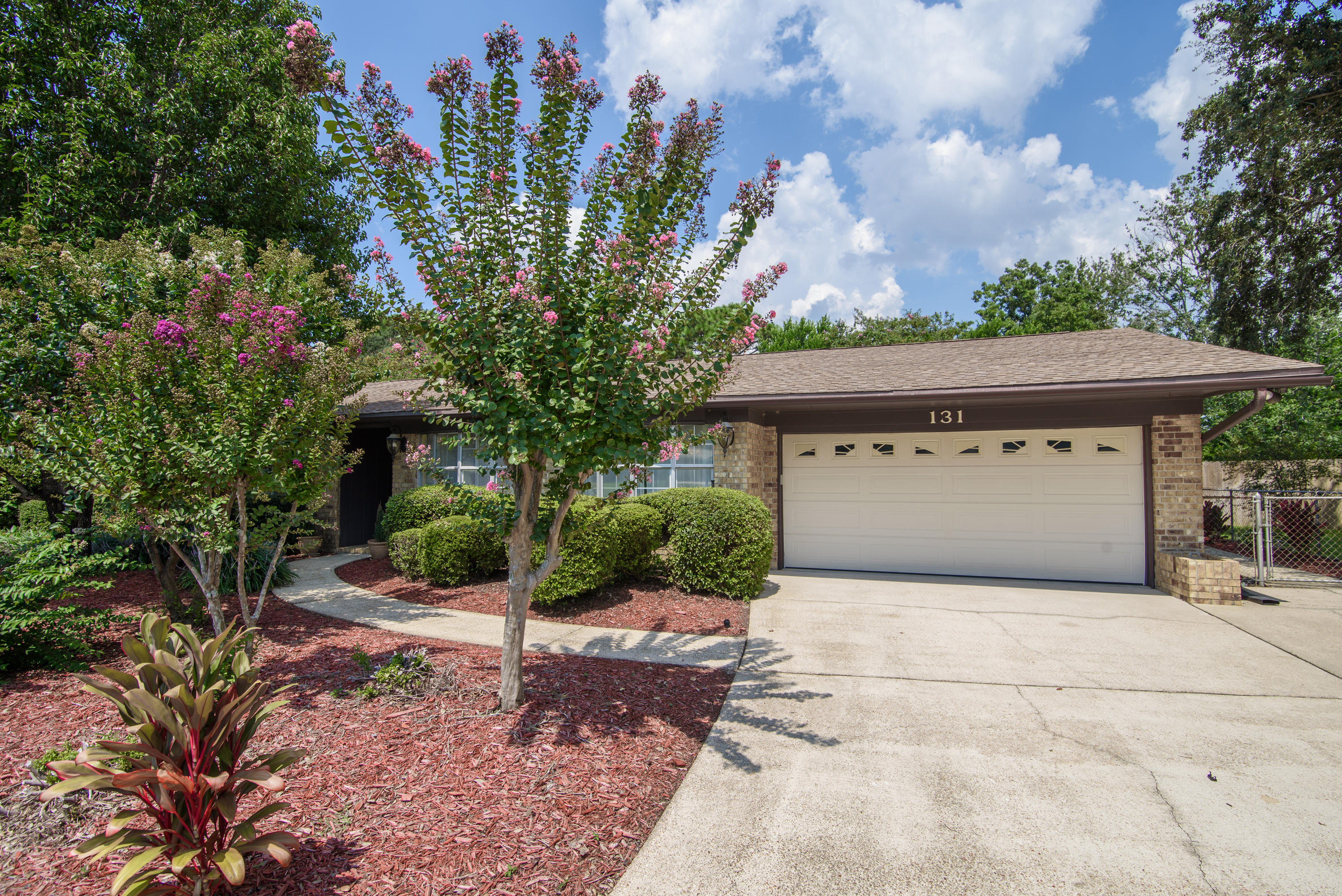 LAKE LORRAINE ESTATES 3 - Residential