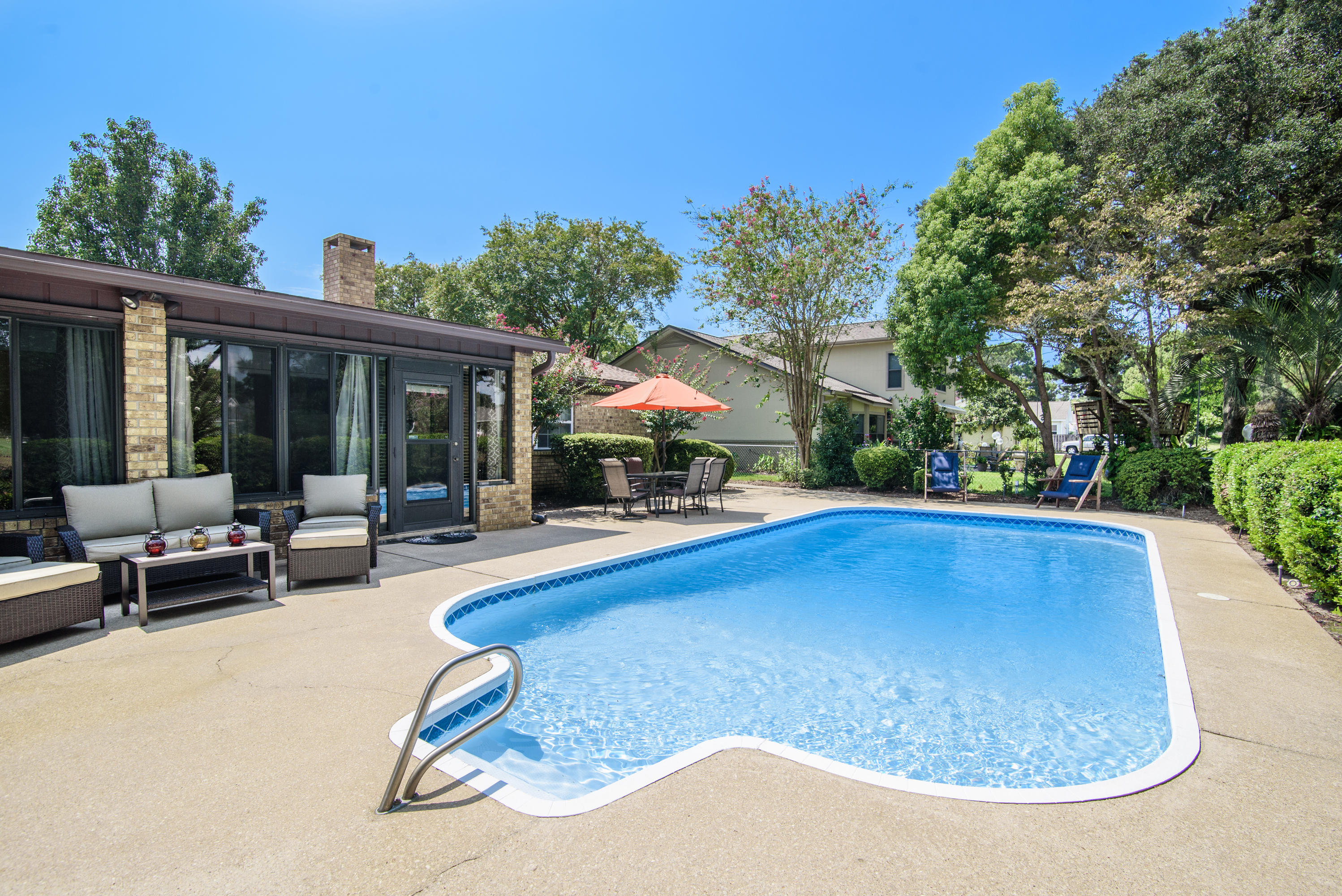 LAKE LORRAINE ESTATES 3 - Residential