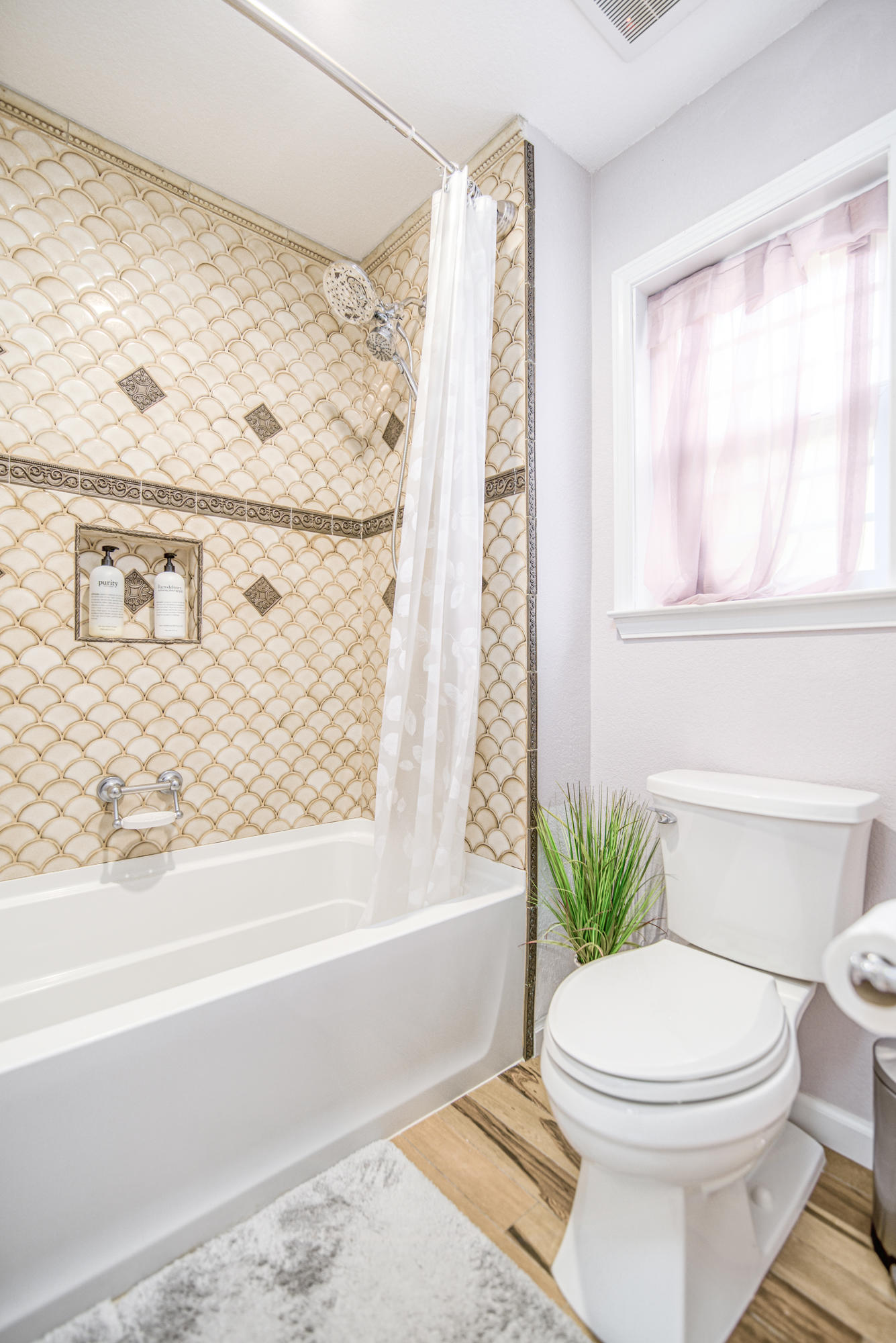 LAKE LORRAINE ESTATES 3 - Residential