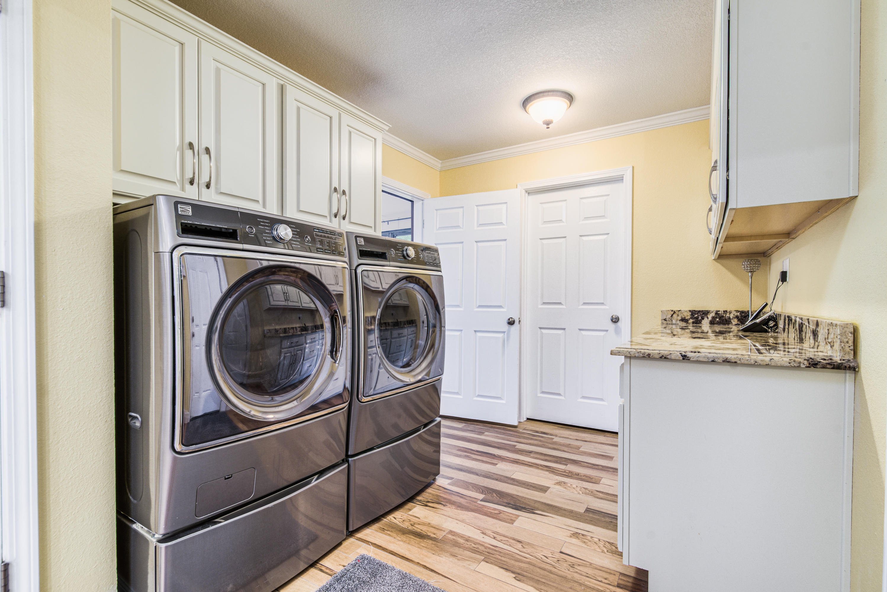 LAKE LORRAINE ESTATES 3 - Residential