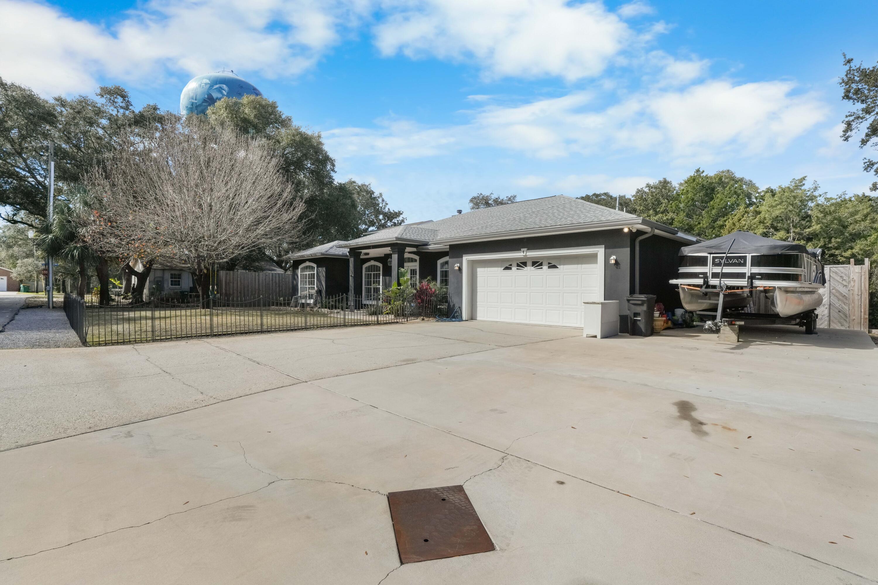 CALHOUN S/D TO DESTIN - Residential