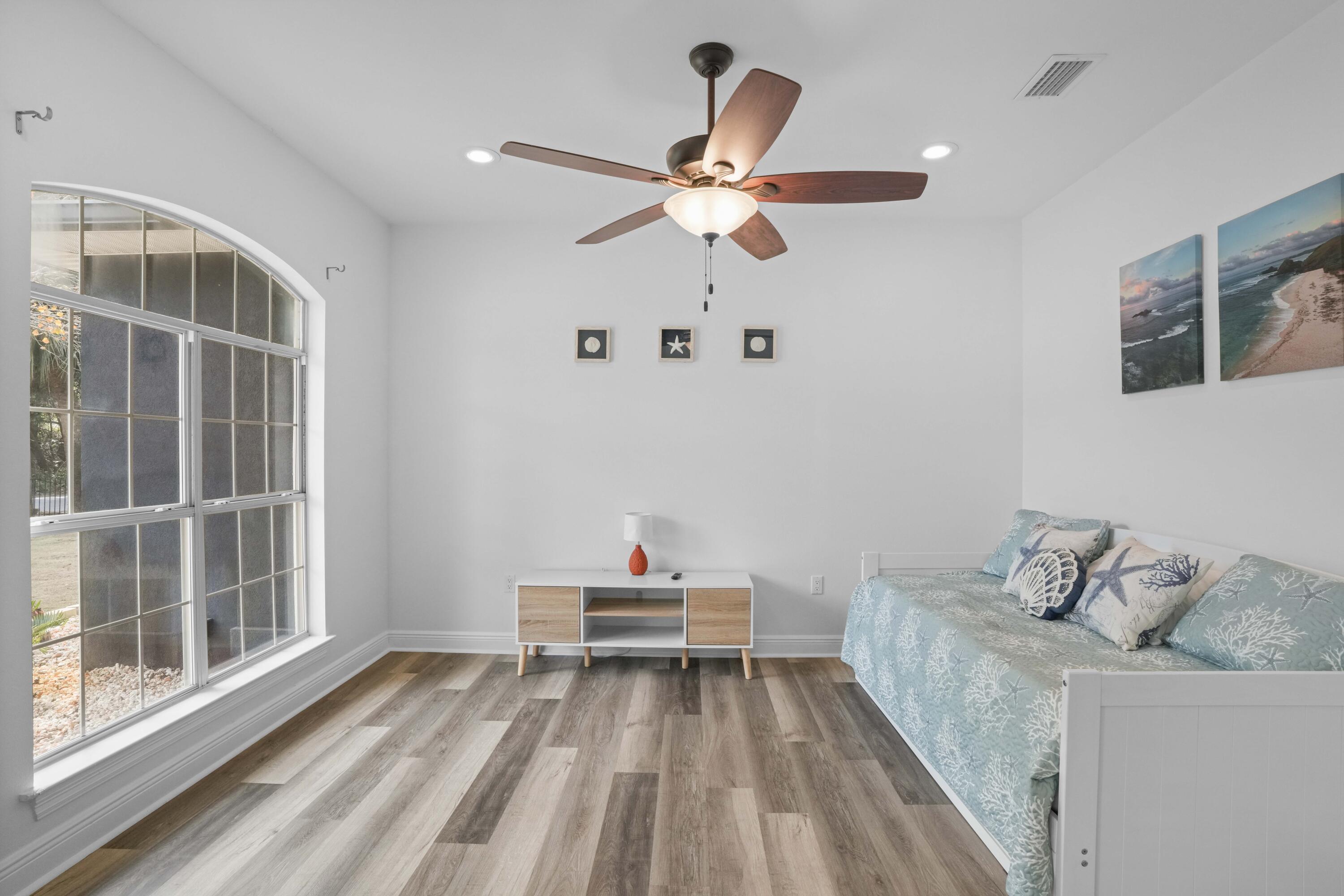 CALHOUN S/D TO DESTIN - Residential