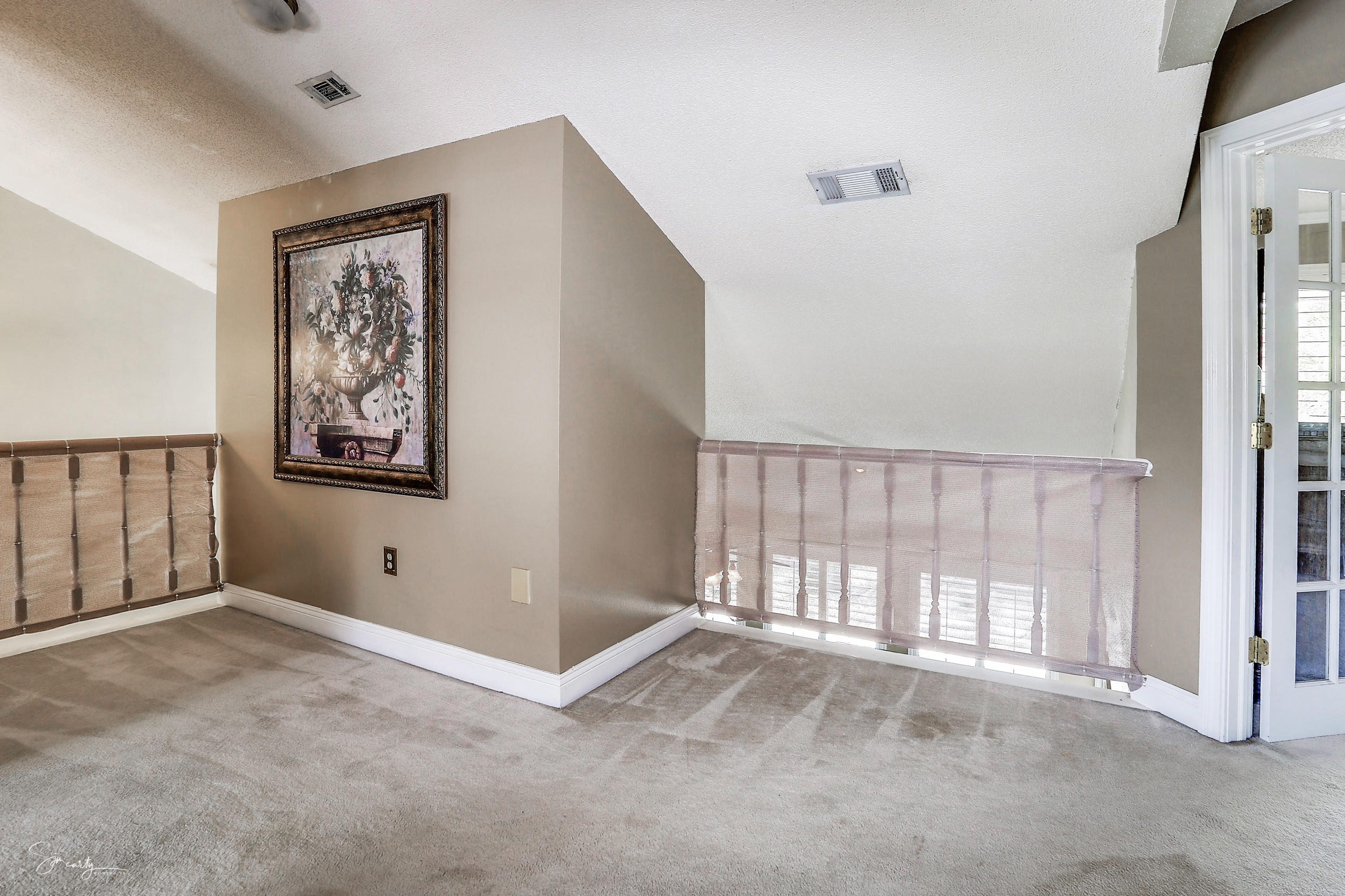 HIDDEN CREEK - Residential