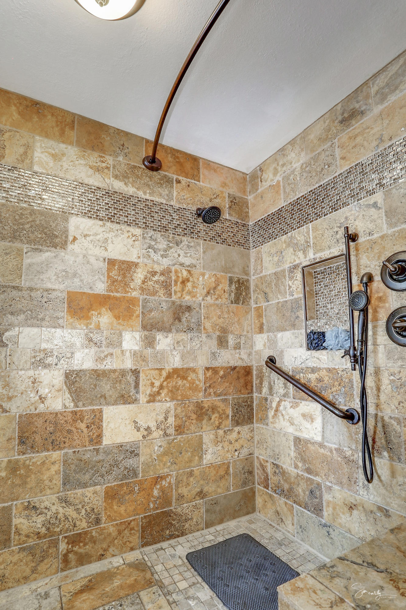 HIDDEN CREEK - Residential