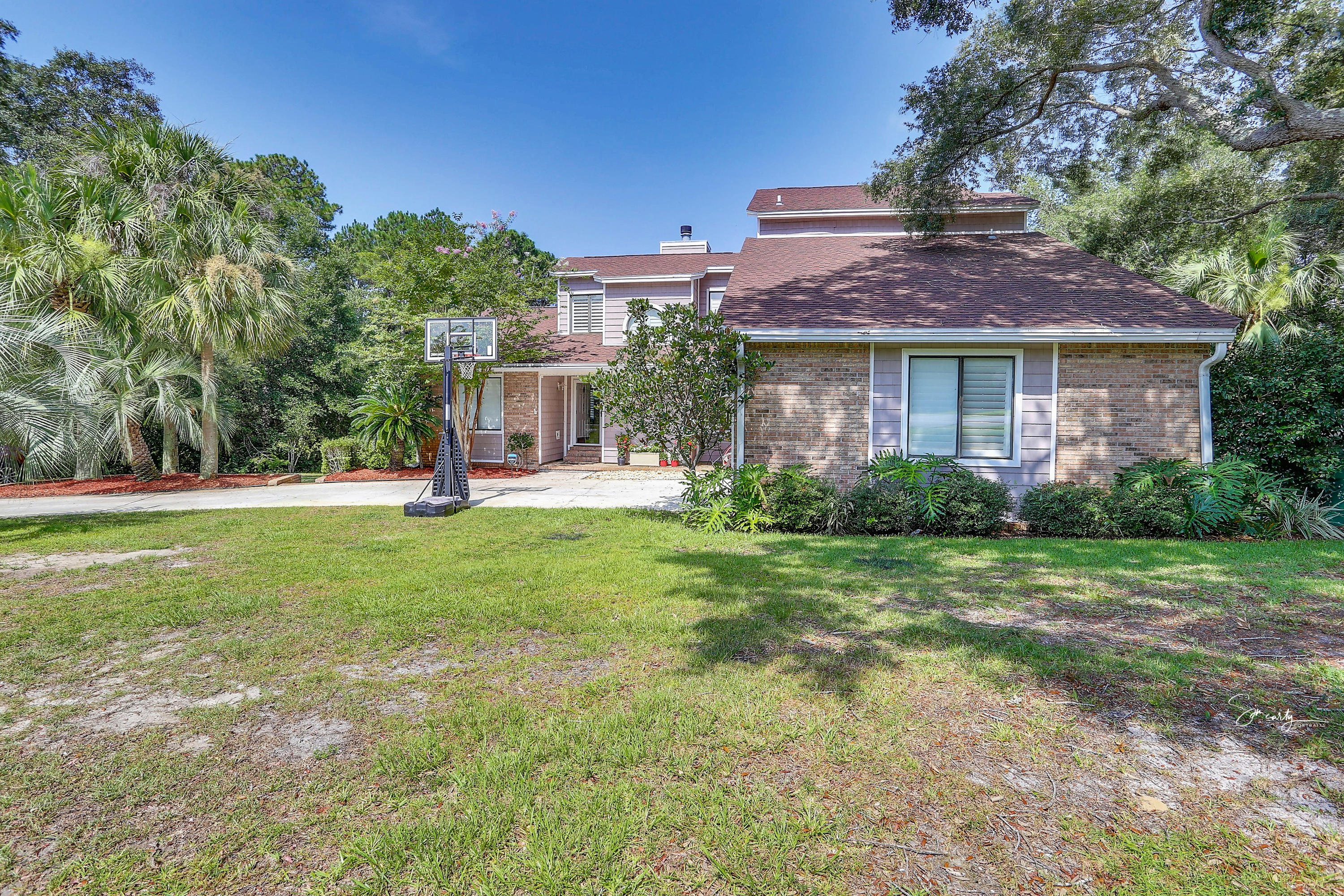 HIDDEN CREEK - Residential