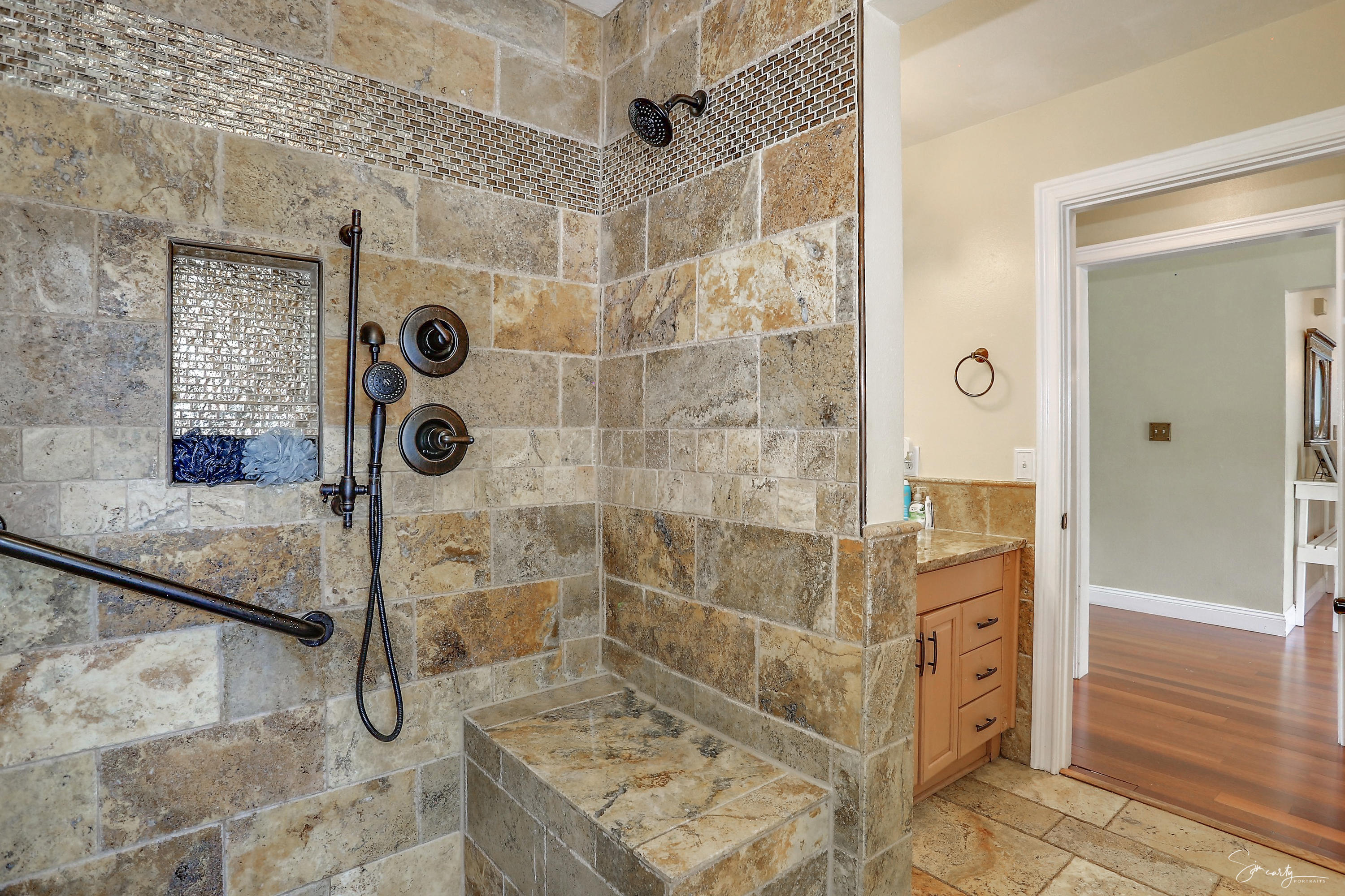 HIDDEN CREEK - Residential