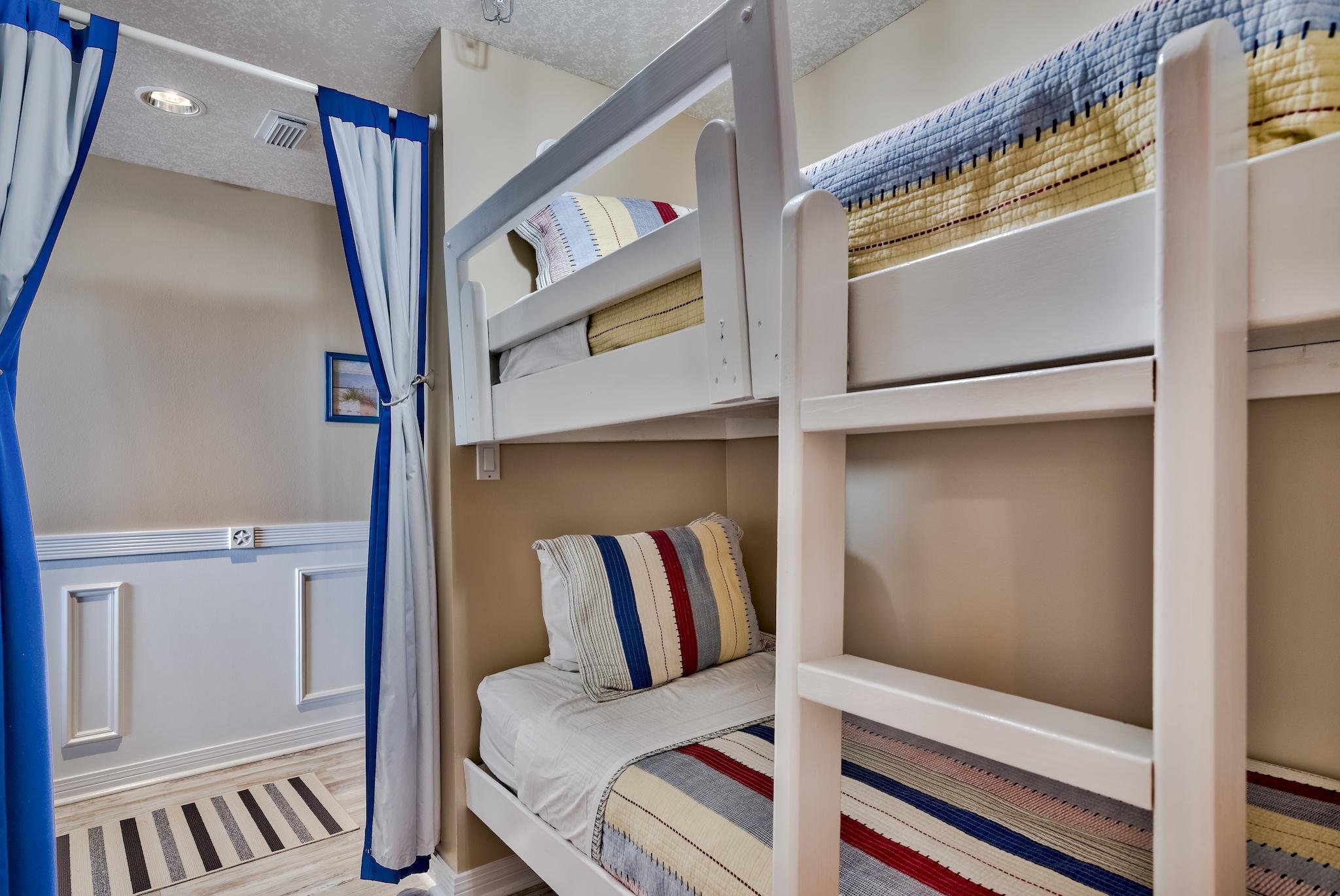 DESTIN WEST BEACH & BAY RESORT-GULFSIDE - Residential