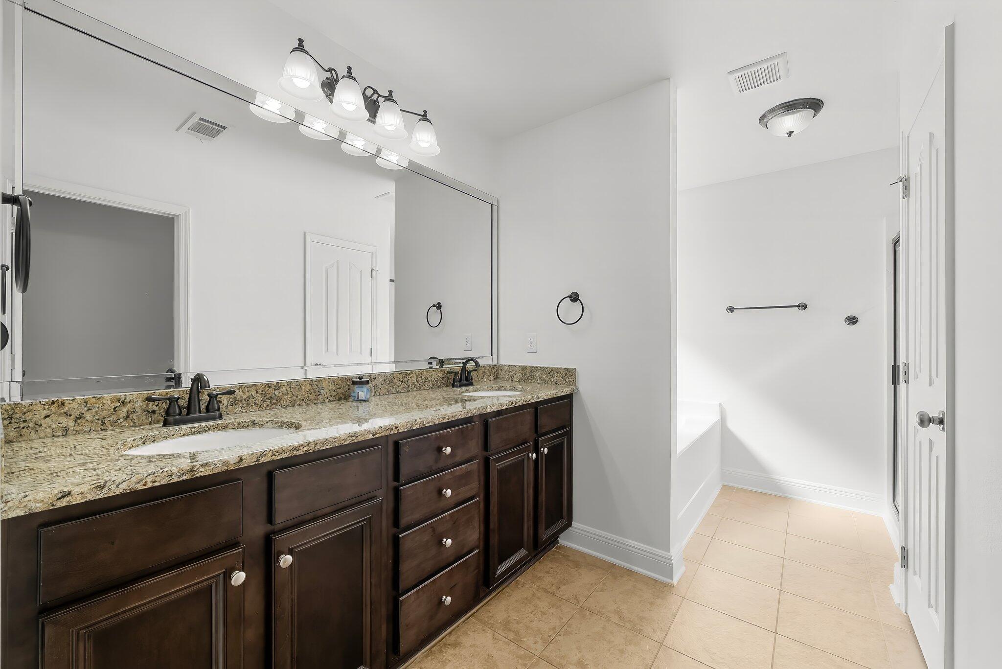 SANTA ROSA GOLF VILLAS - Residential