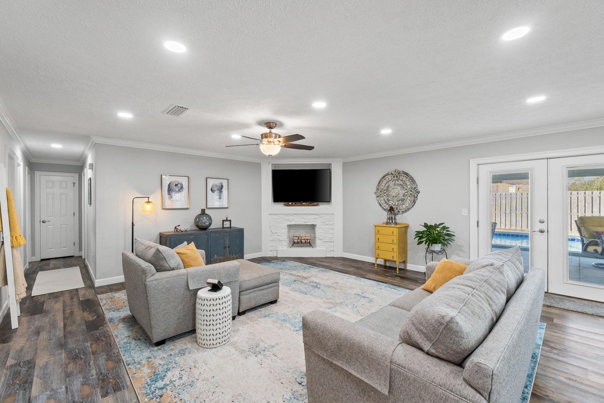 BAY FRONT - Residential