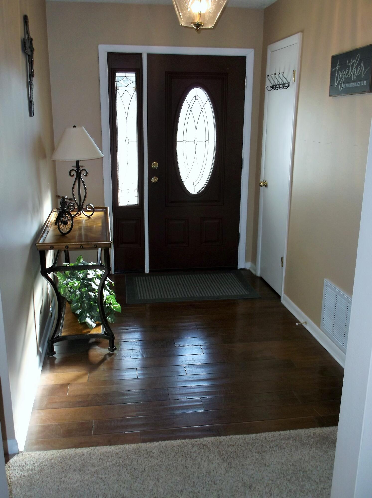 COUNTRY CLUB ESTATES - Residential