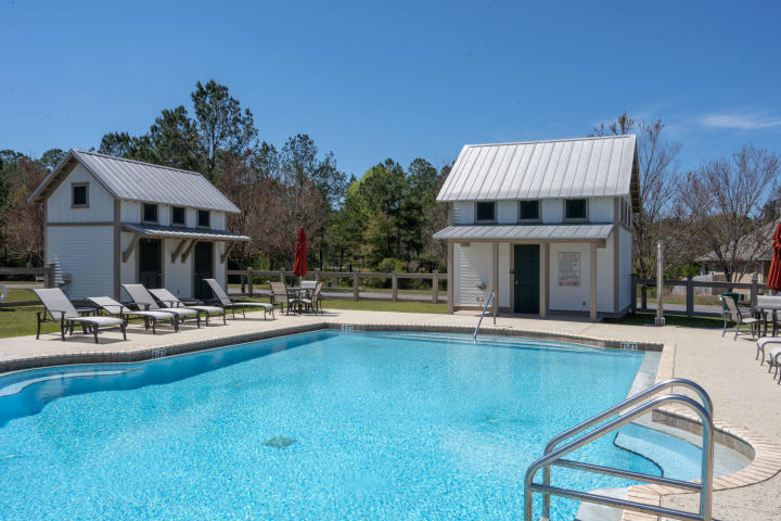 LAGRANGE LANDING - Land