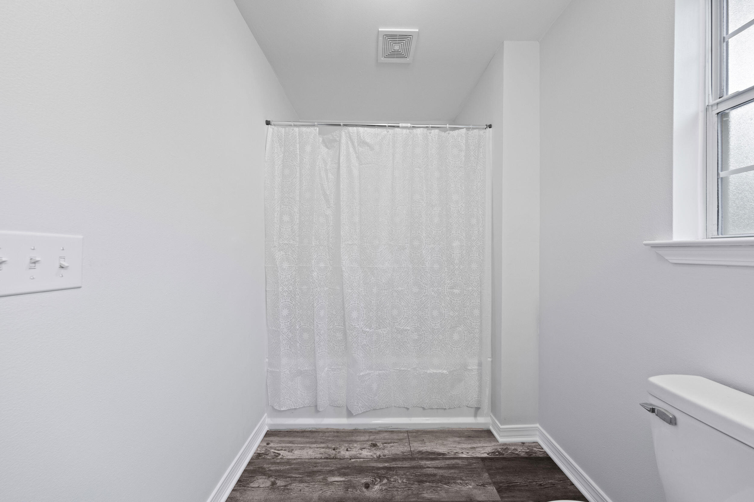 Valparaiso Pinecrest 2 - Residential Lease