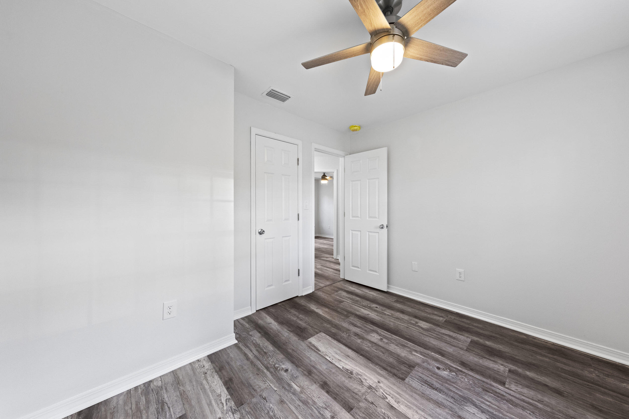 Valparaiso Pinecrest 2 - Residential Lease