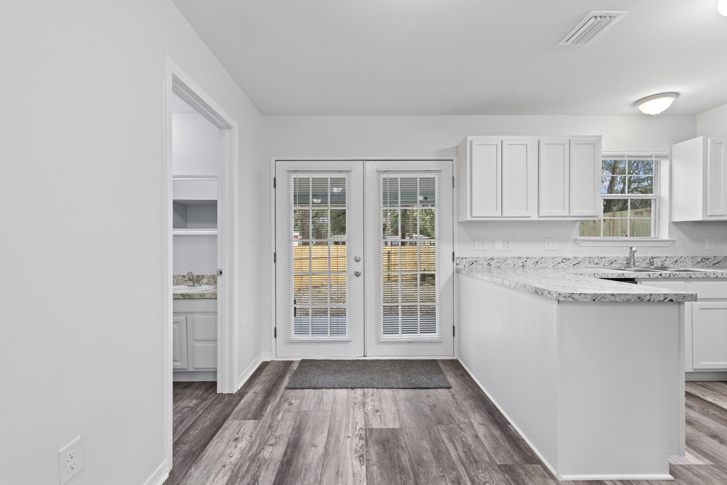 Valparaiso Pinecrest 2 - Residential Lease