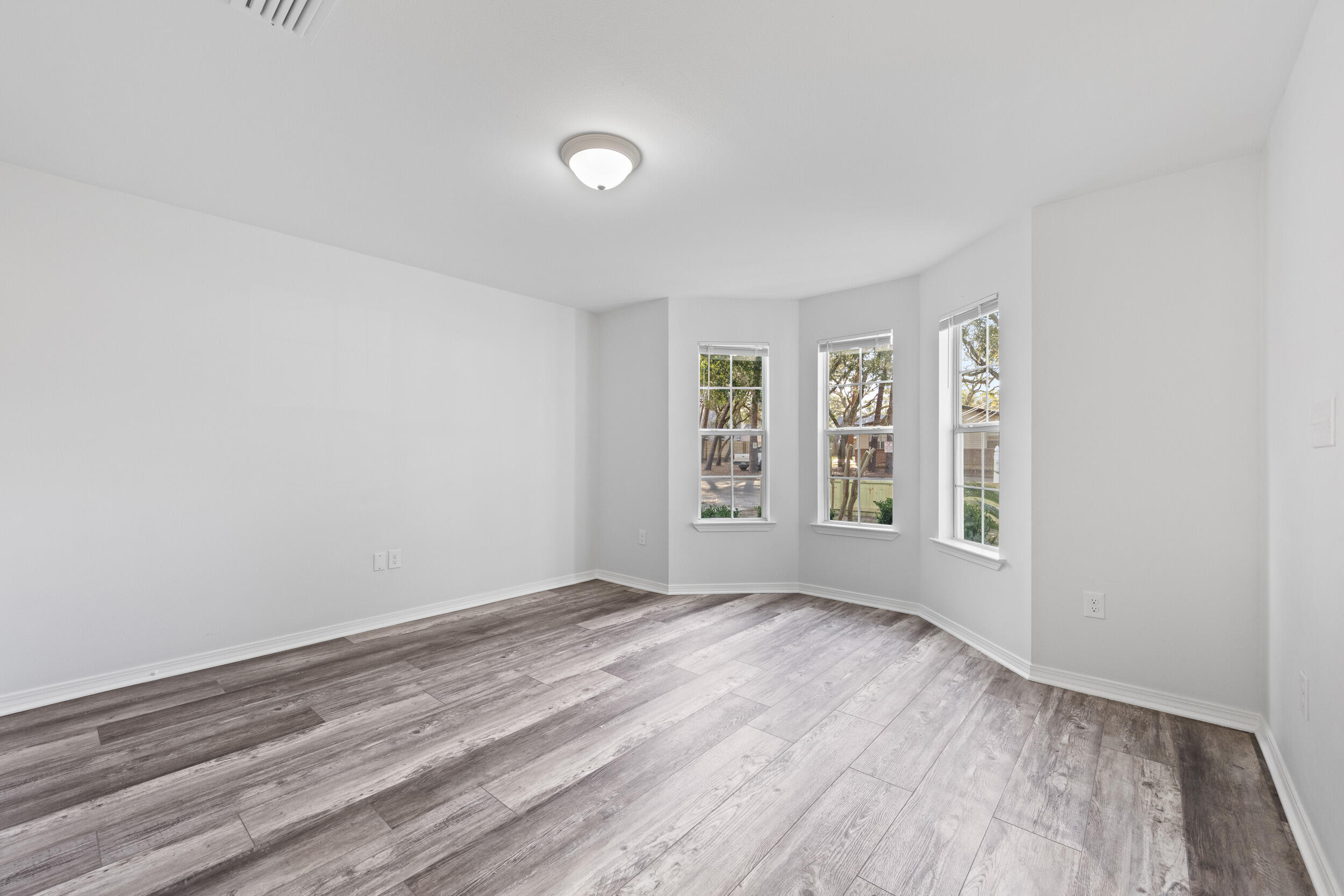 Valparaiso Pinecrest 2 - Residential Lease