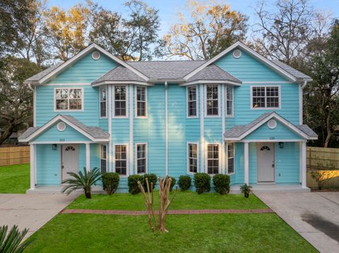 Photo of 220 Fir Avenue, Niceville, FL 32578 (MLS # 990572)