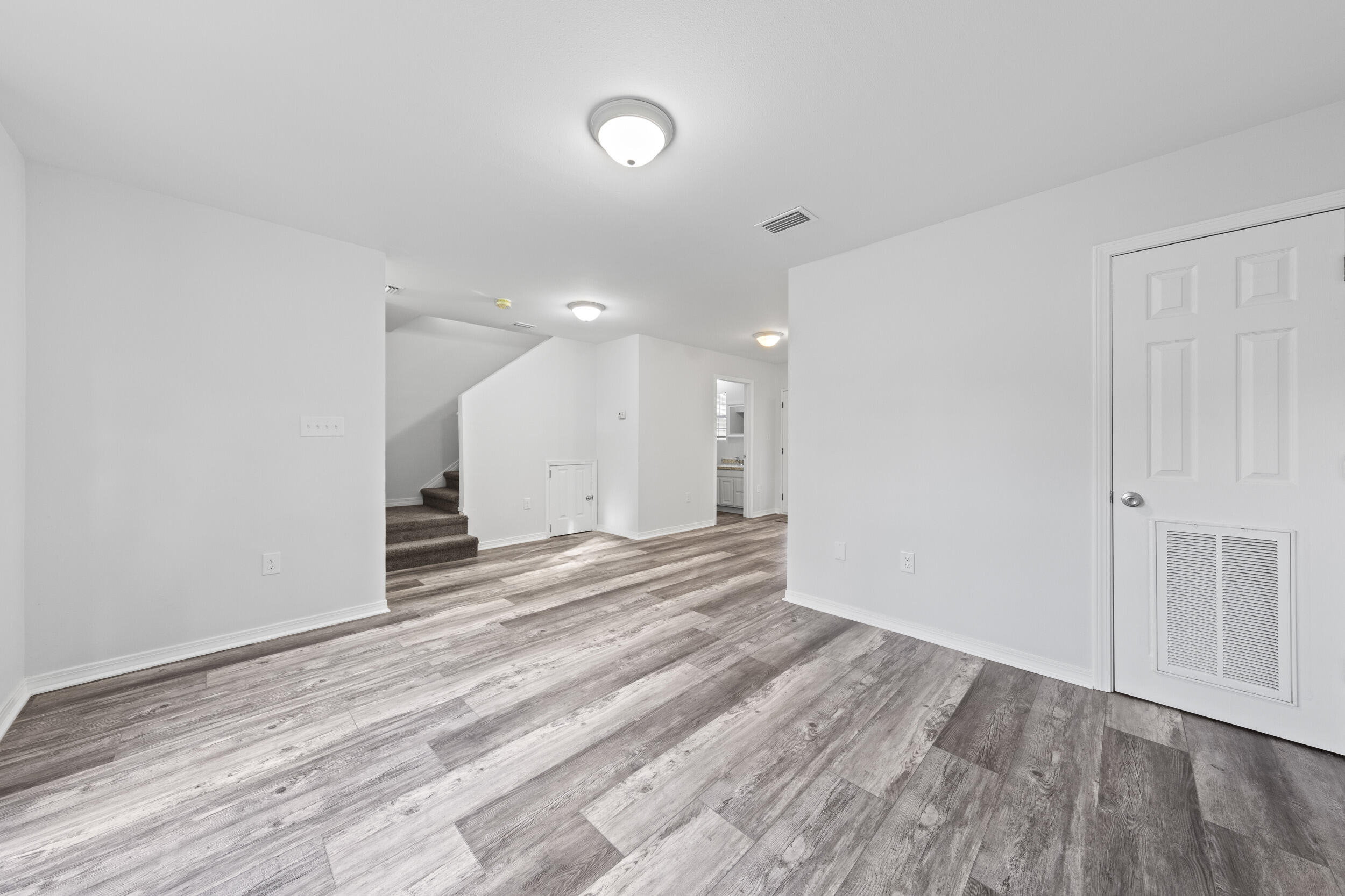 Valparaiso Pinecrest 2 - Residential Lease