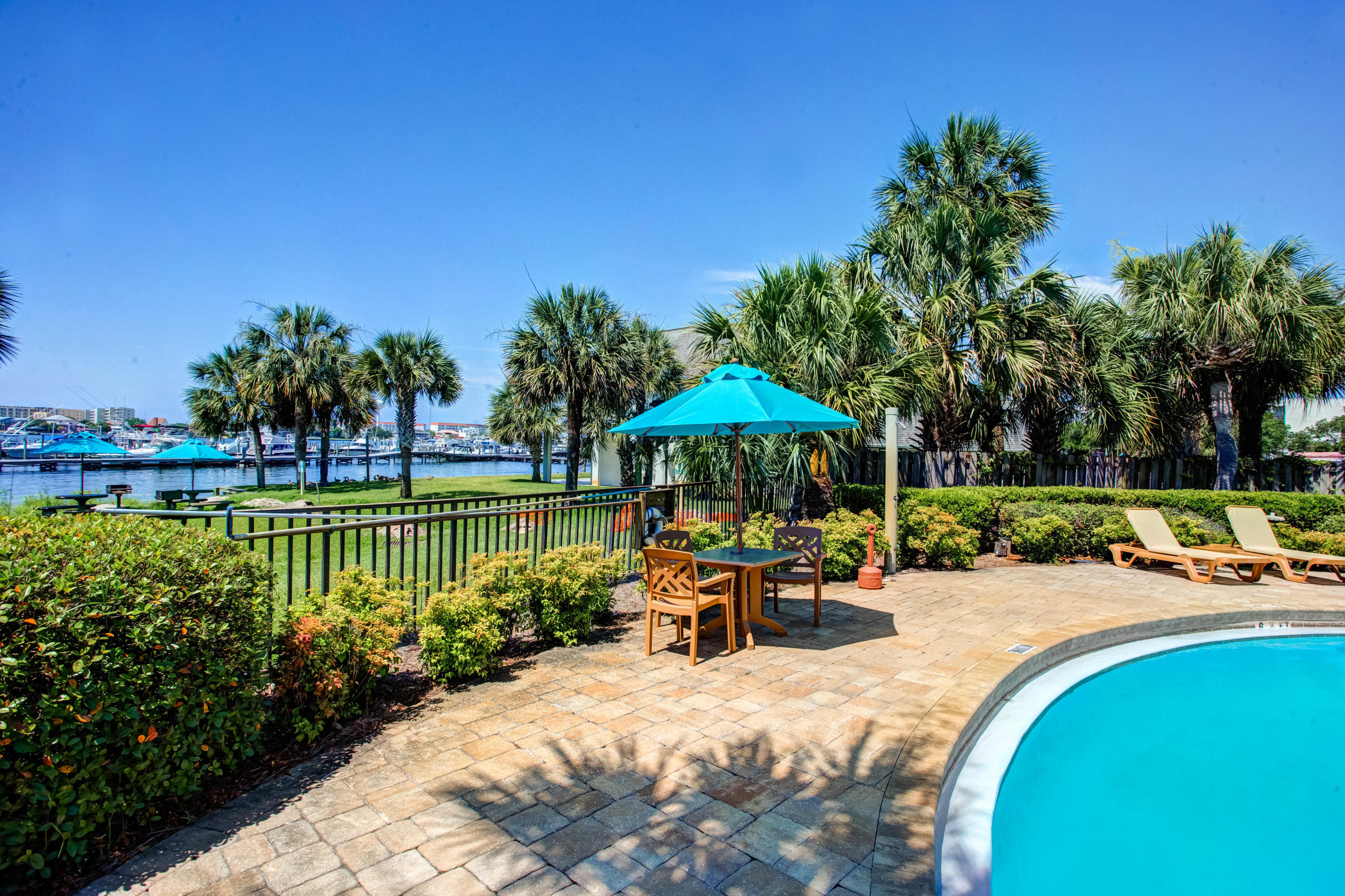 Pirate's Bay - Residential