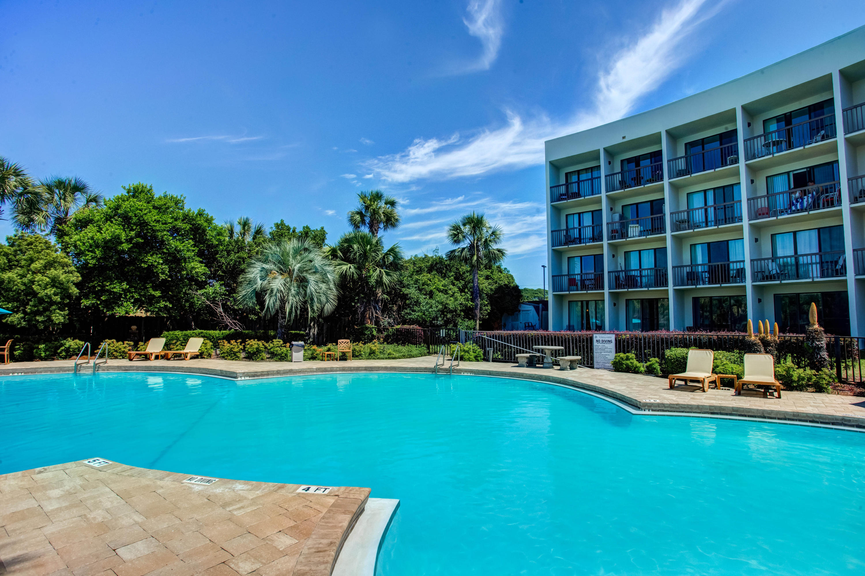 Pirate's Bay - Residential